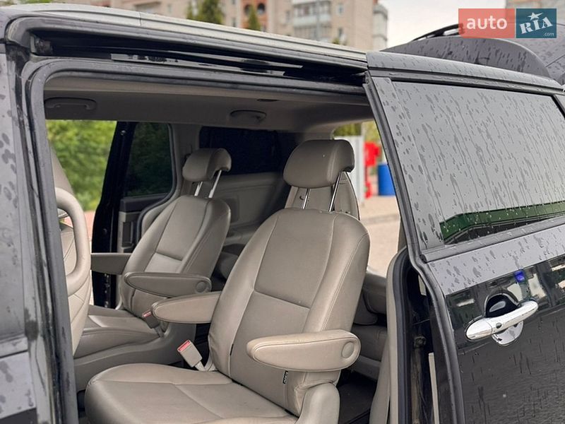 Минивэн Kia Carnival 2015 в Житомире фото 41 Минивэн Kia Carnival 2015 в Житомире