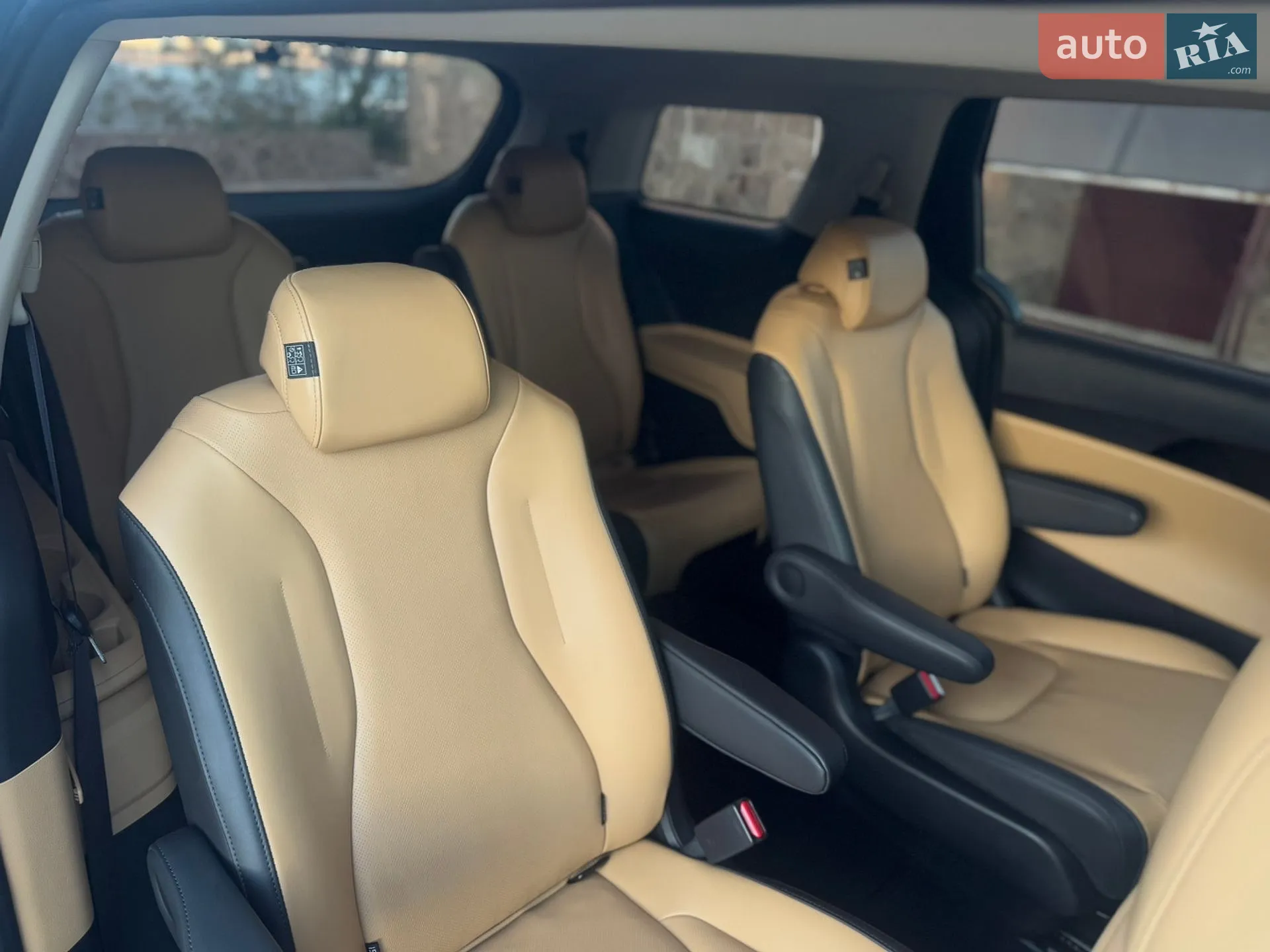2021 Kia Carnival - мініатюра 36