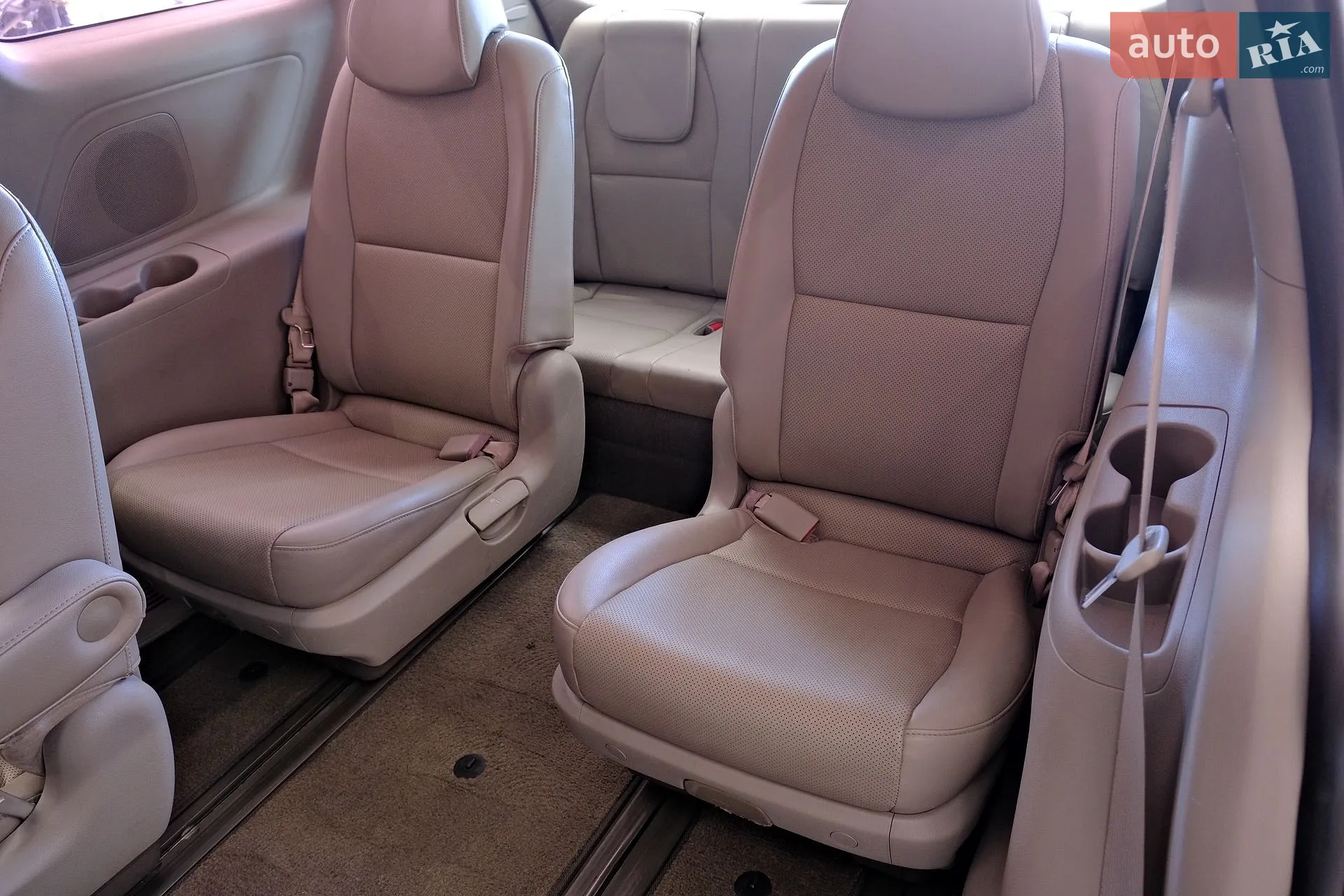2014 Kia Carnival - мініатюра 35