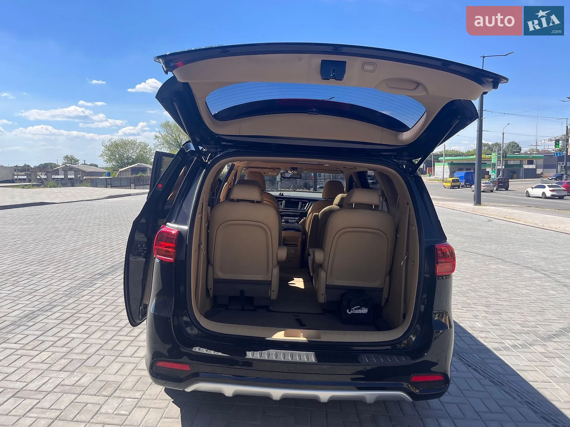 2018 Kia Carnival - мініатюра 32