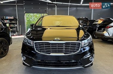 Минивэн Kia Carnival 2014 в Черновцах