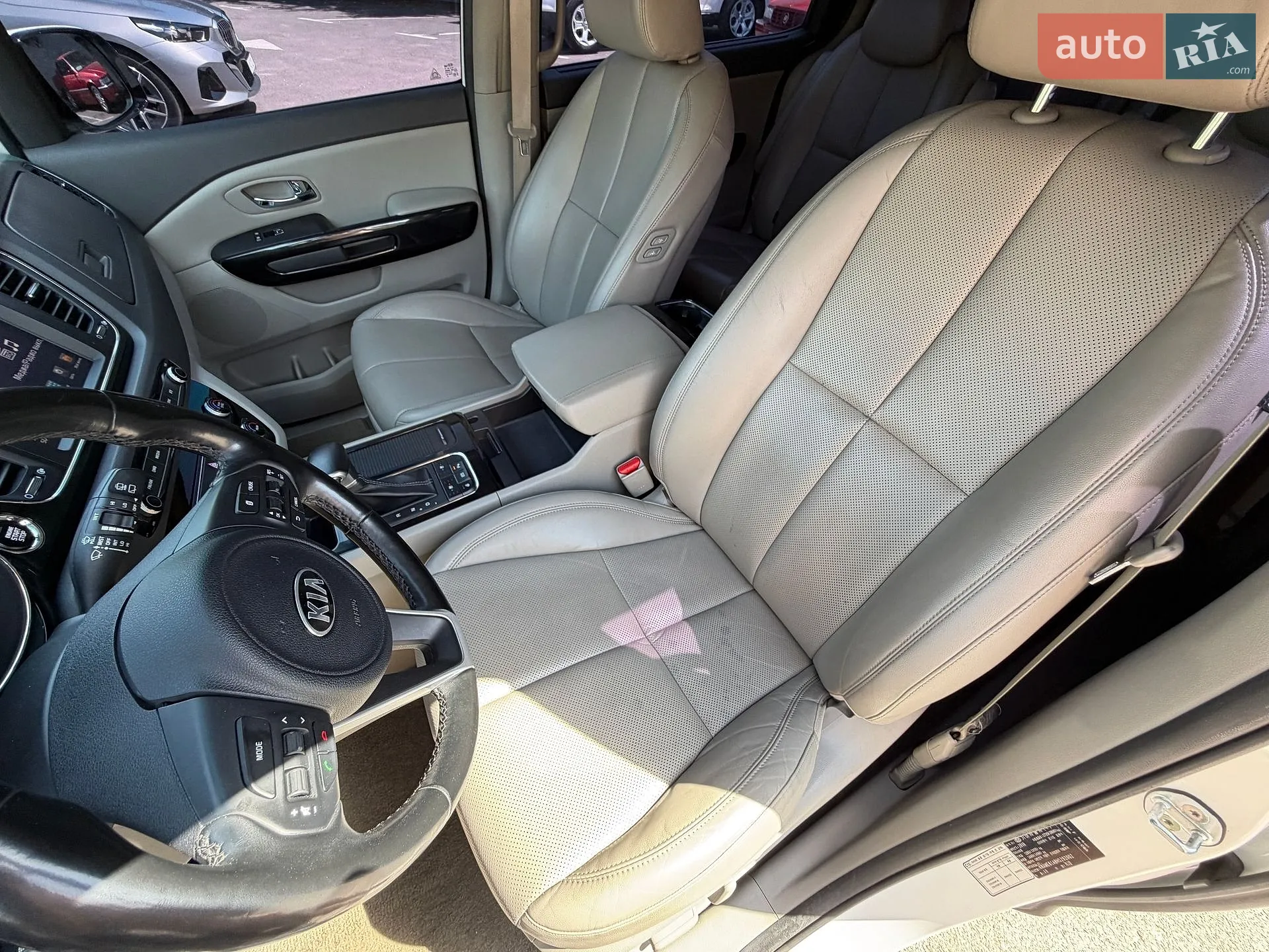 2016 Kia Carnival - мініатюра 16