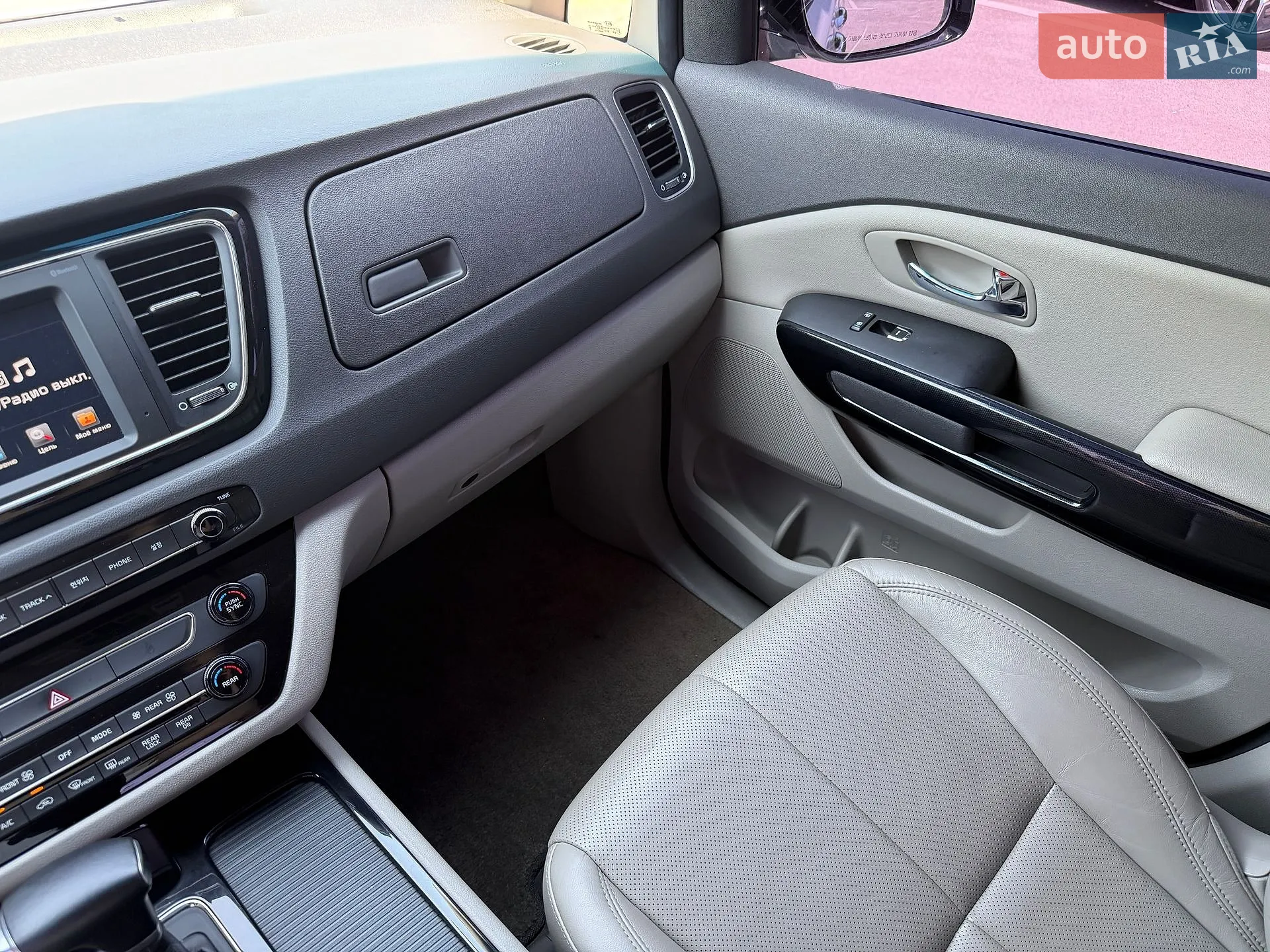 2016 Kia Carnival - мініатюра 29