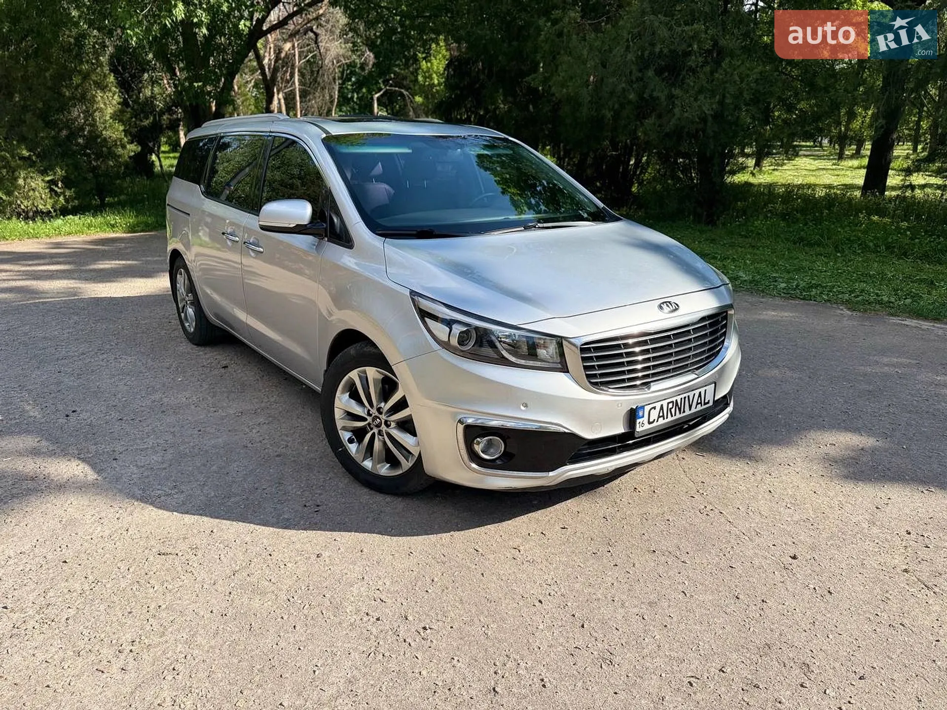 2015 Kia Carnival - мініатюра 3