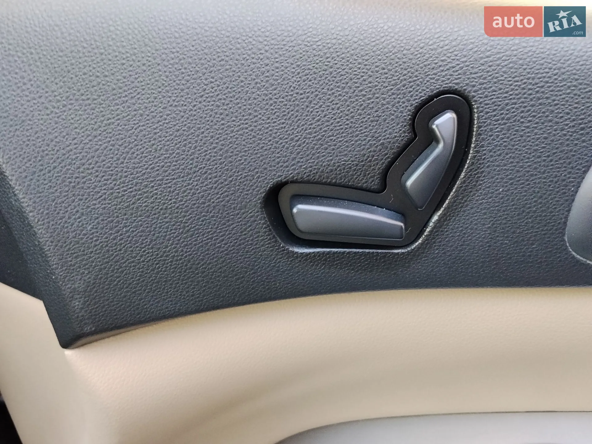 2012 Kia Carnival - мініатюра 18