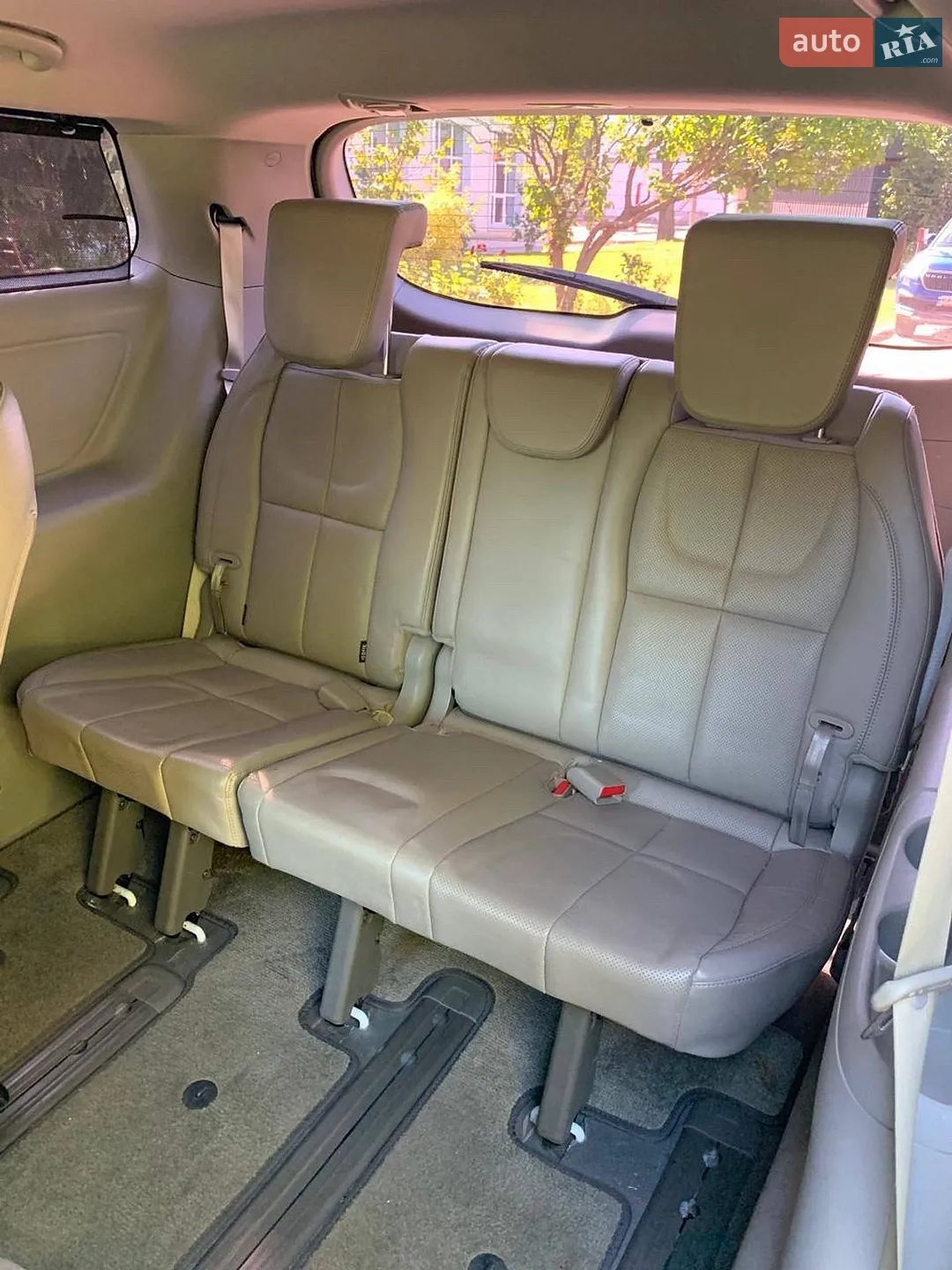 2016 Kia Carnival - мініатюра 11