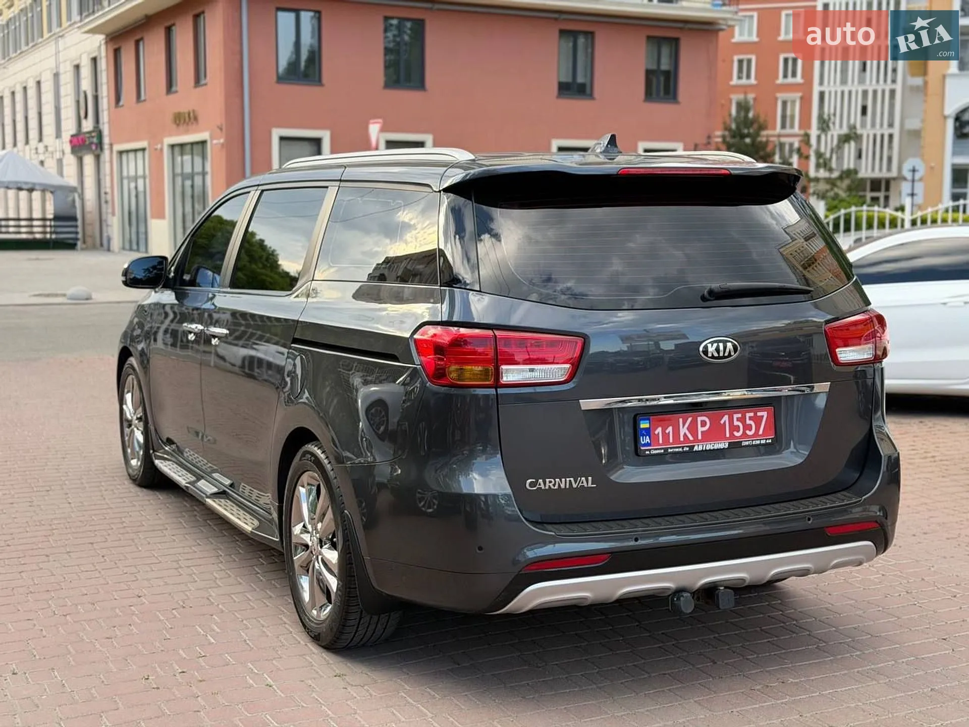 2016 Kia Carnival - мініатюра 3