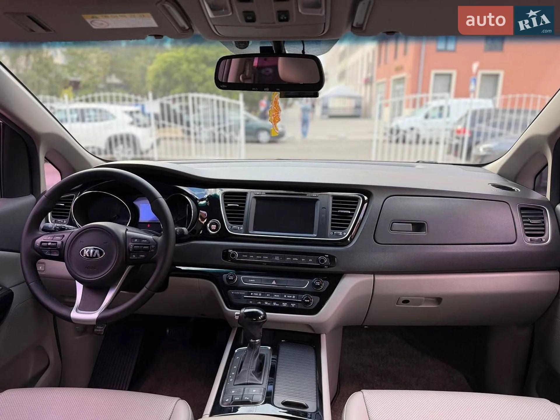 2016 Kia Carnival - мініатюра 17