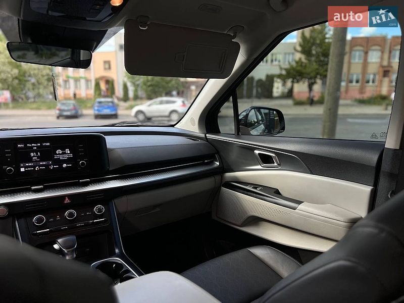 Минивэн Kia Carnival 2023 в Львове фото 21 Минивэн Kia Carnival 2023 в Львове