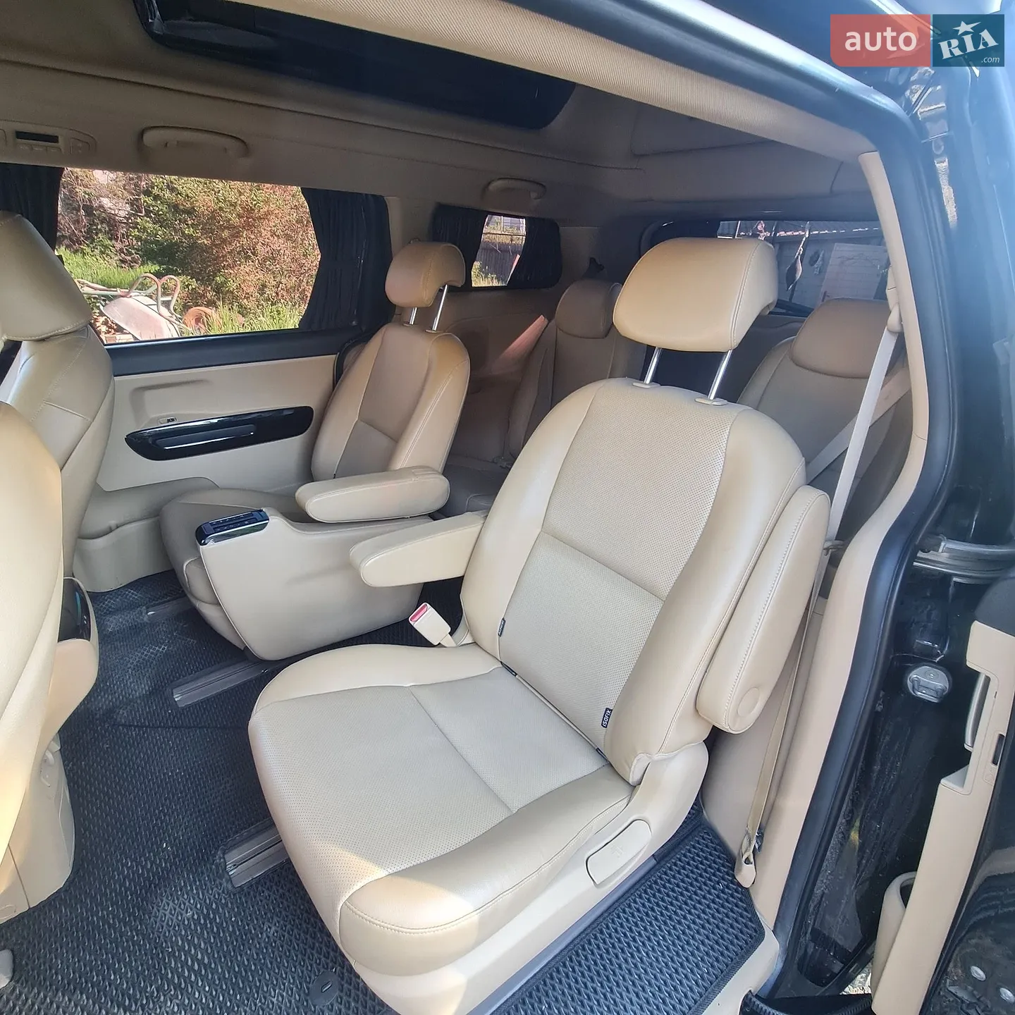 2014 Kia Carnival - мініатюра 16