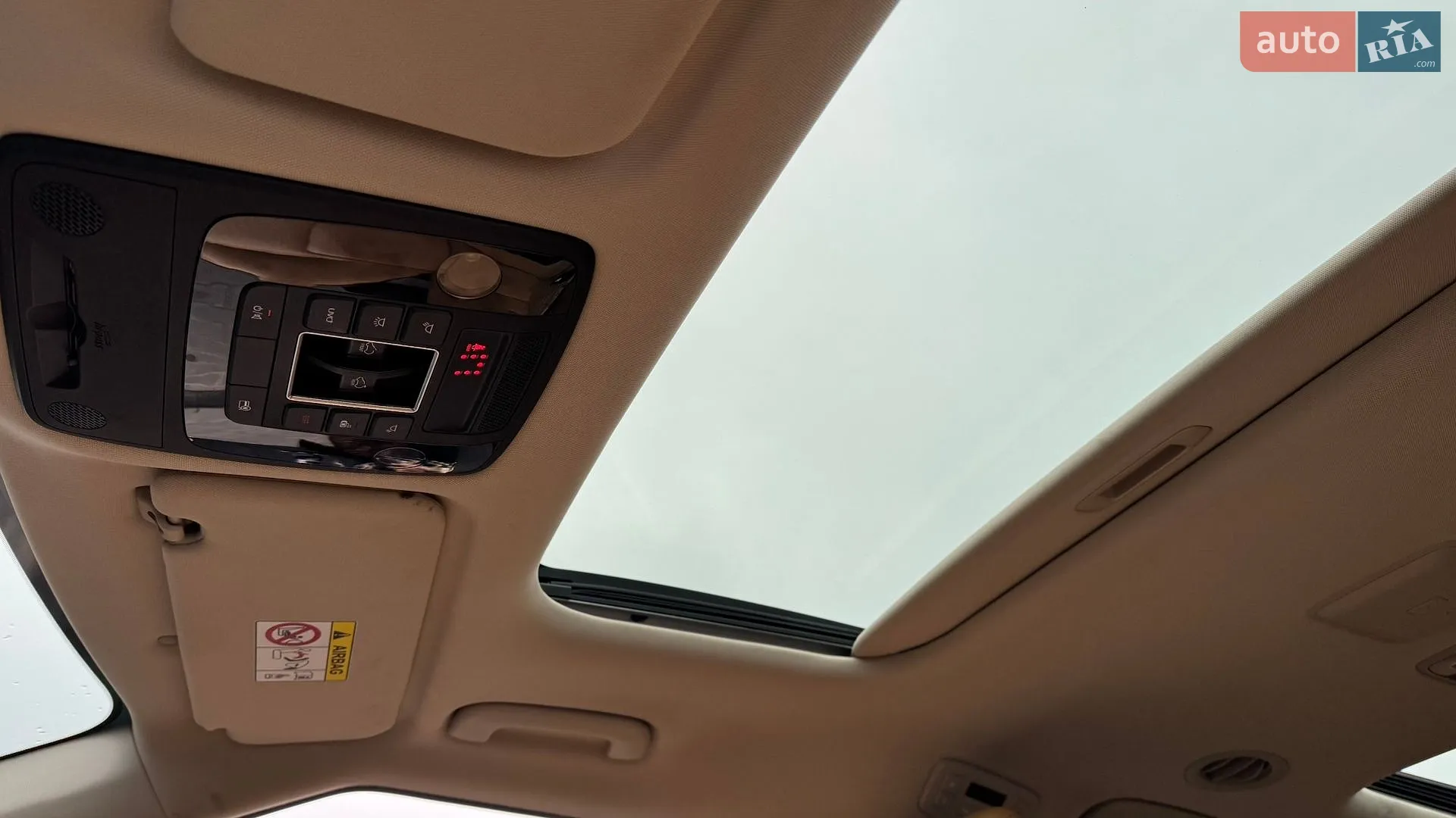 2020 Kia Carnival - мініатюра 21