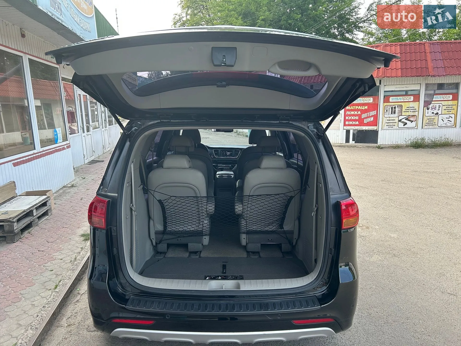 2017 Kia Carnival - мініатюра 16