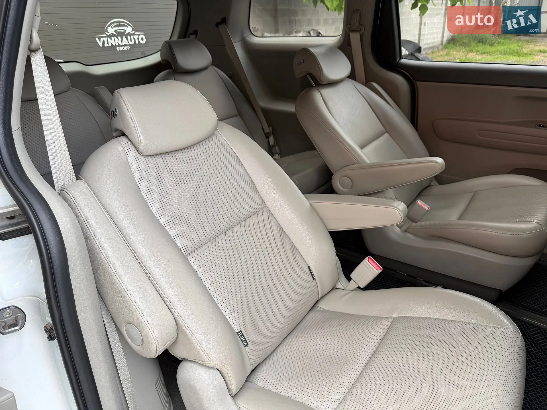 2017 Kia Carnival - мініатюра 46