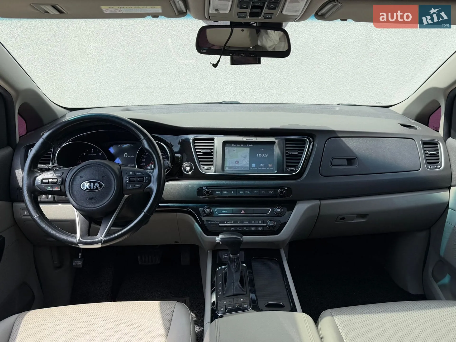 2017 Kia Carnival - мініатюра 25