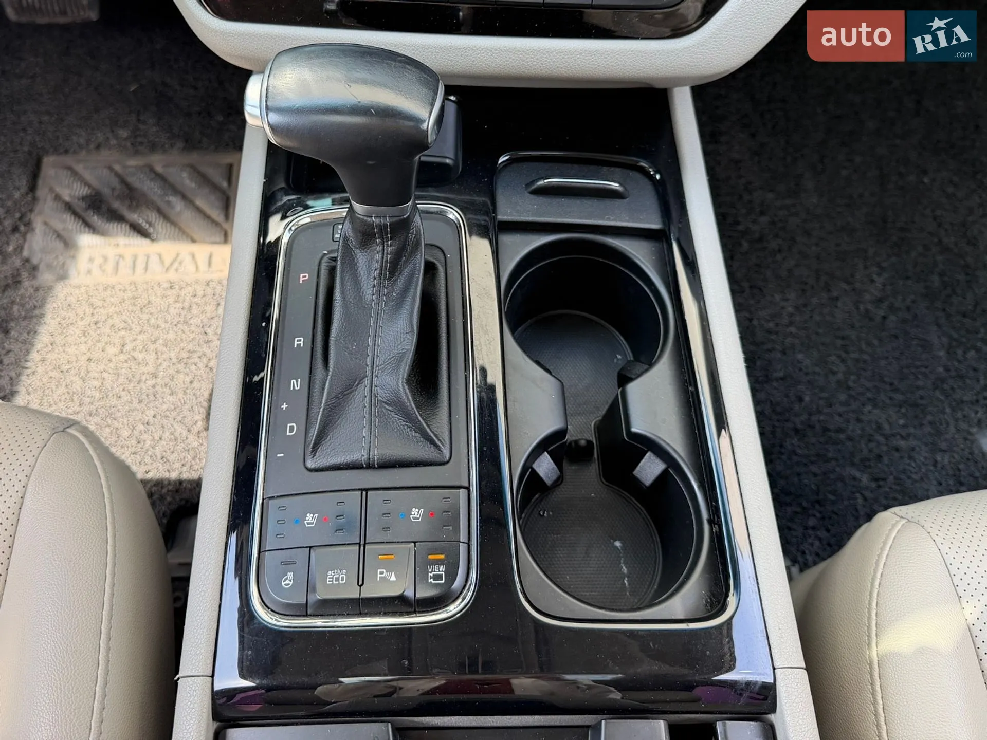 2017 Kia Carnival - мініатюра 29