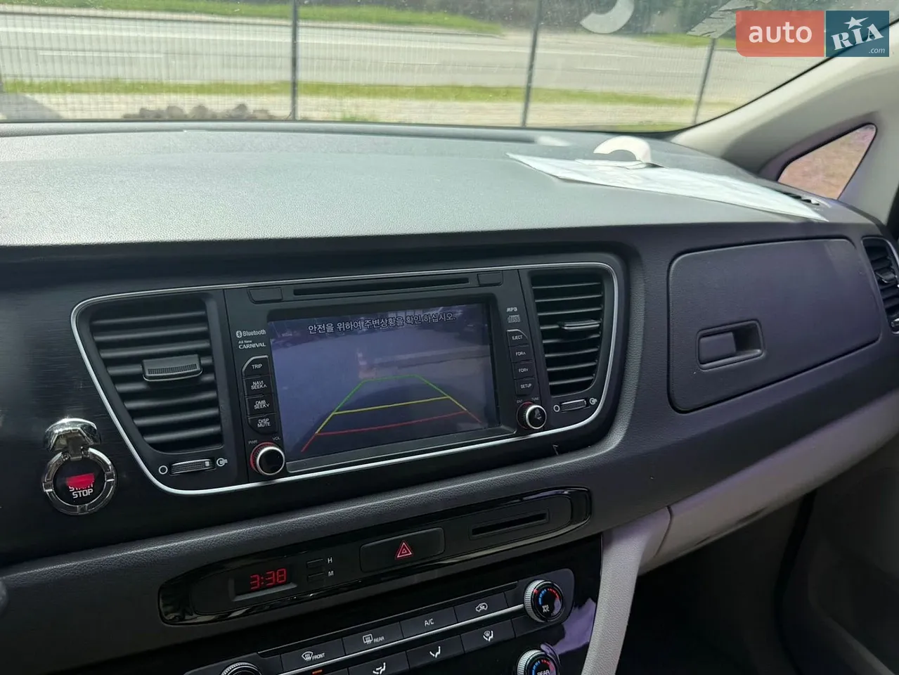 2016 Kia Carnival - мініатюра 27