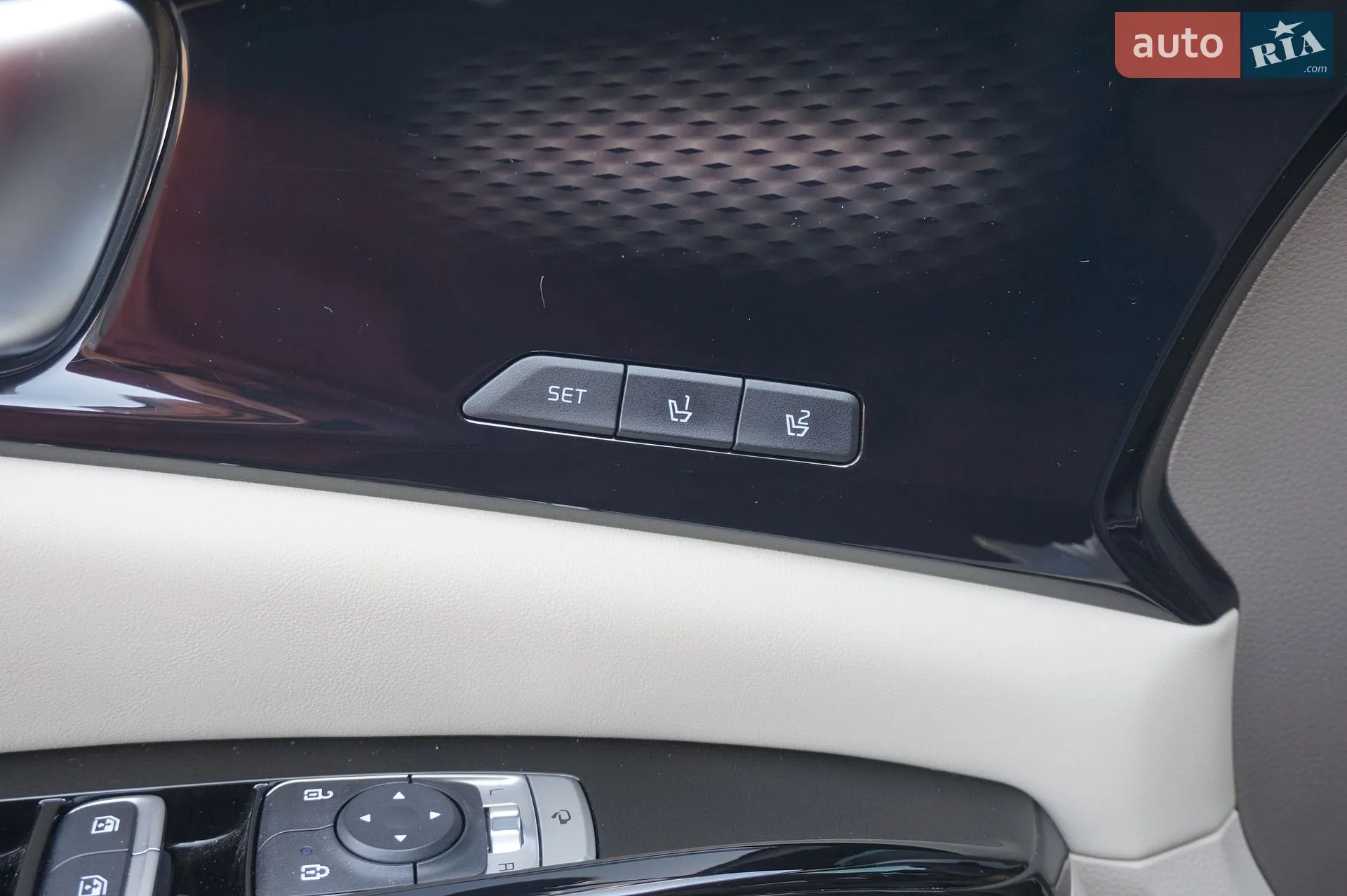 2020 Kia Carnival - мініатюра 19