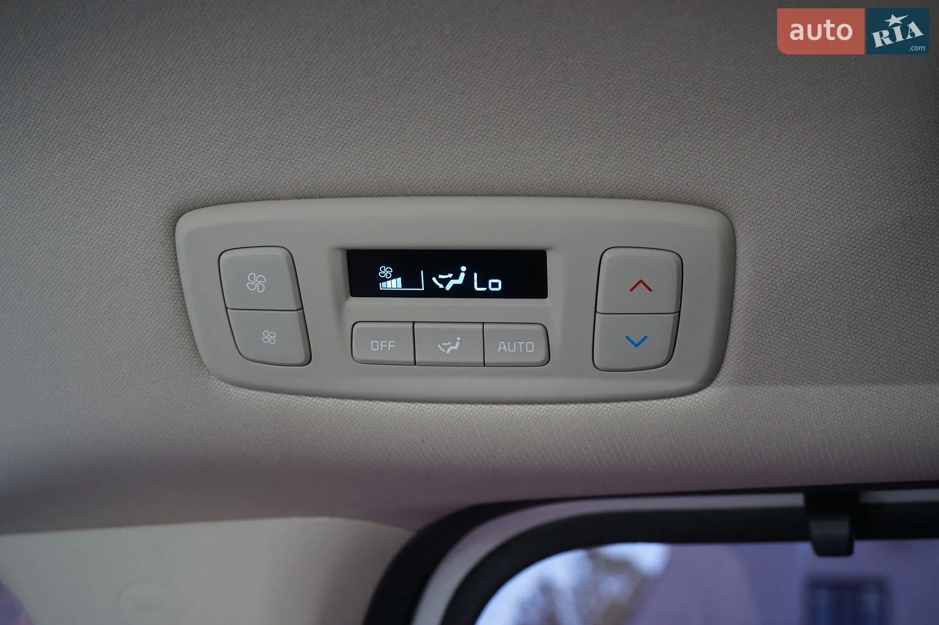 2020 Kia Carnival - мініатюра 29