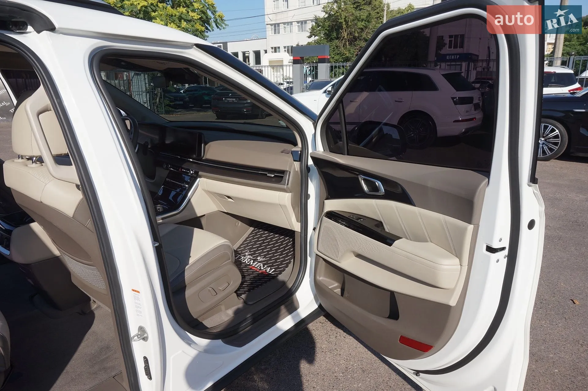2020 Kia Carnival - мініатюра 36