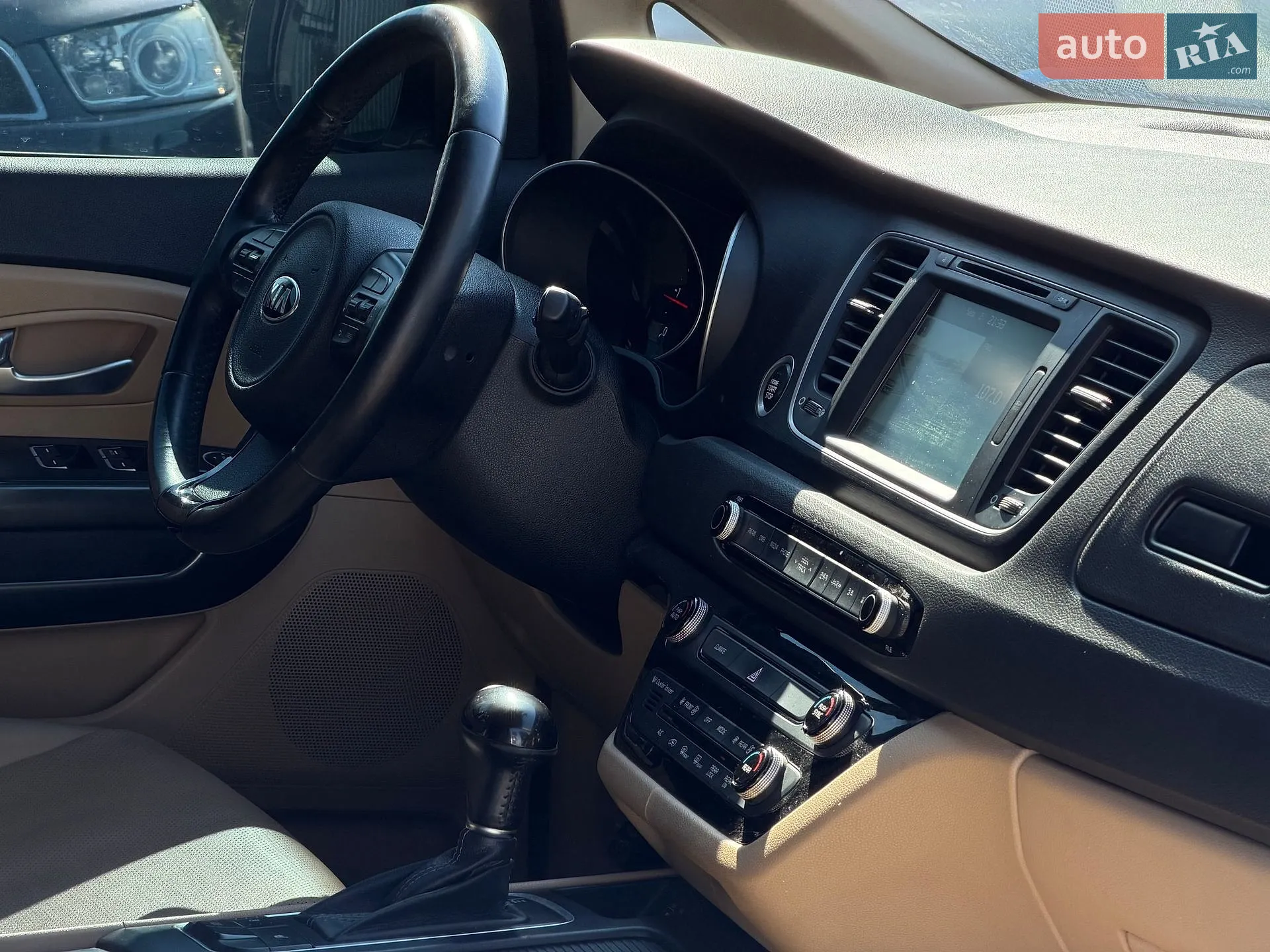 2014 Kia Carnival - мініатюра 44