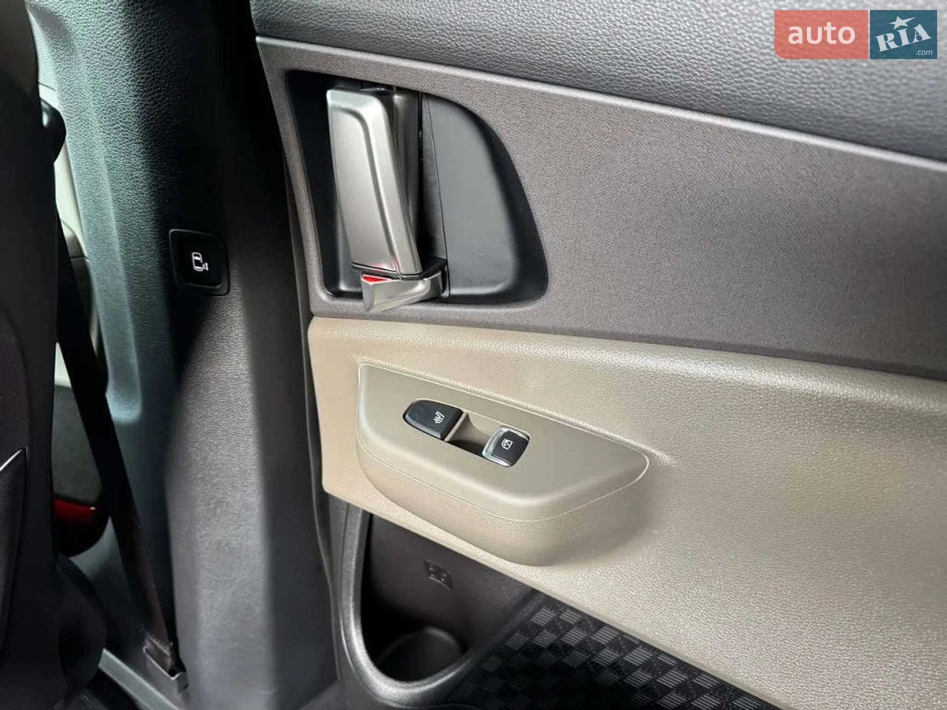 2024 Kia Carnival - мініатюра 18