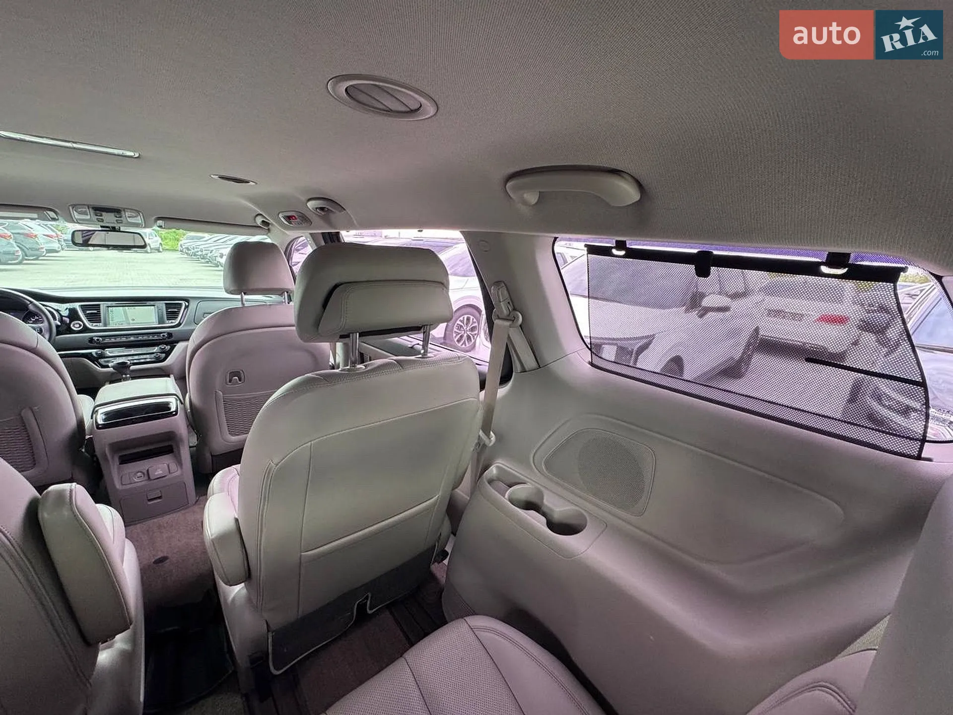 2016 Kia Carnival - мініатюра 15