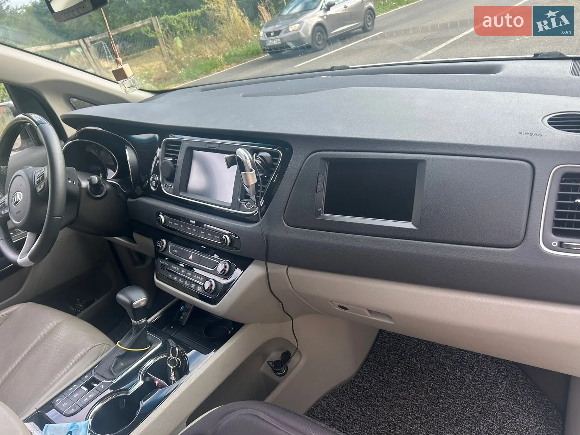 2018 Kia Carnival - мініатюра 4