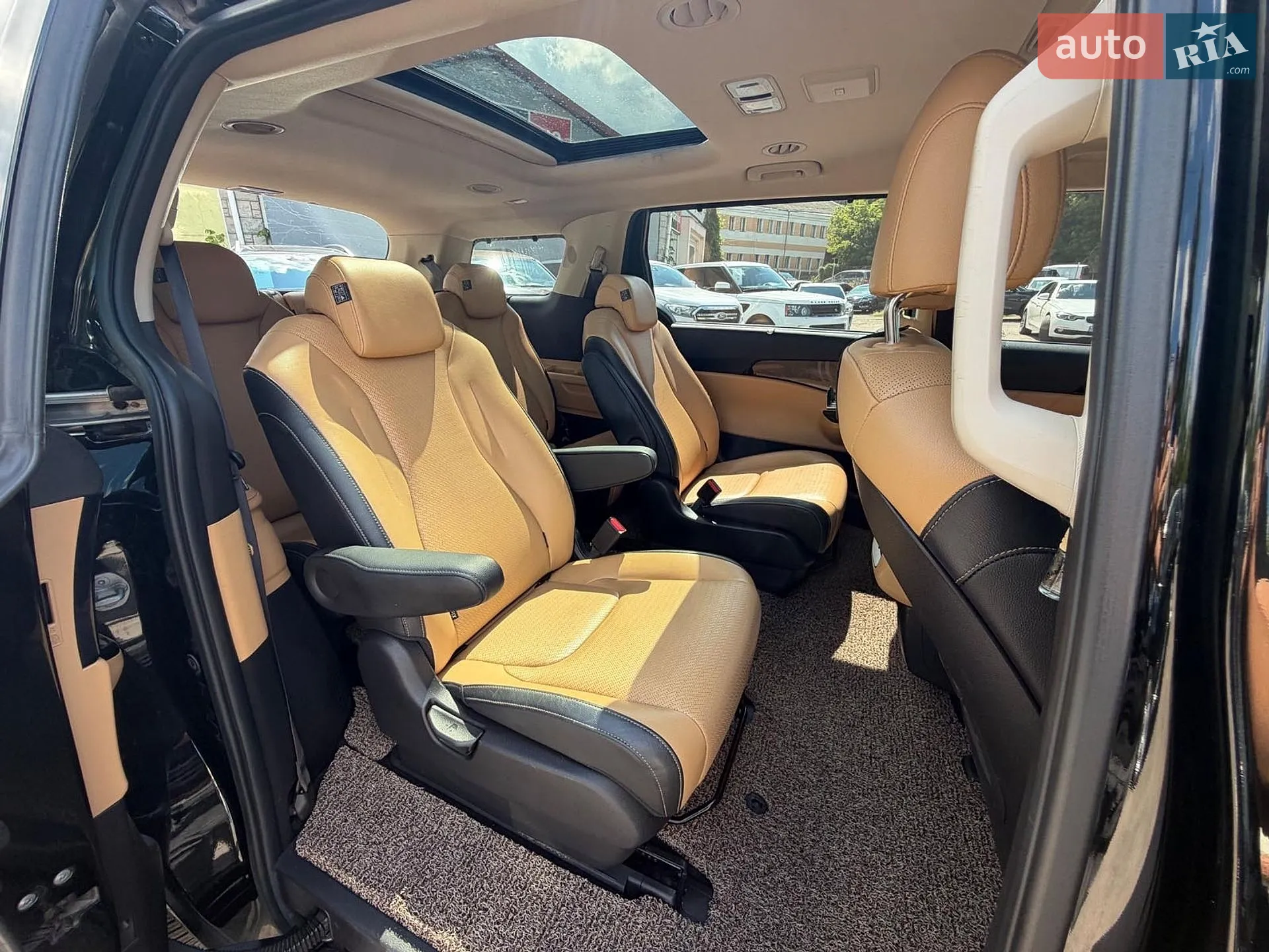 2020 Kia Carnival - мініатюра 31