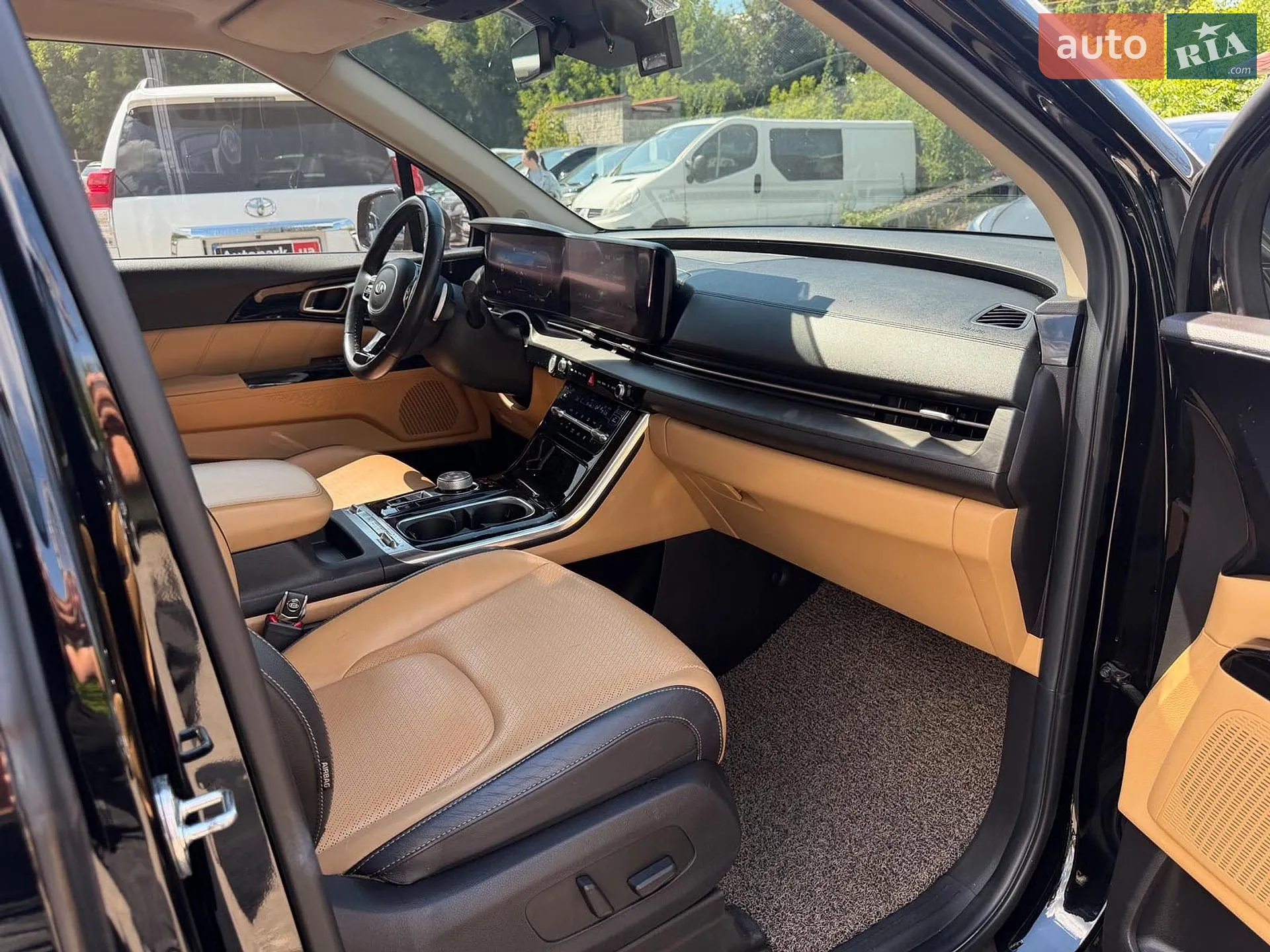 2020 Kia Carnival - мініатюра 40