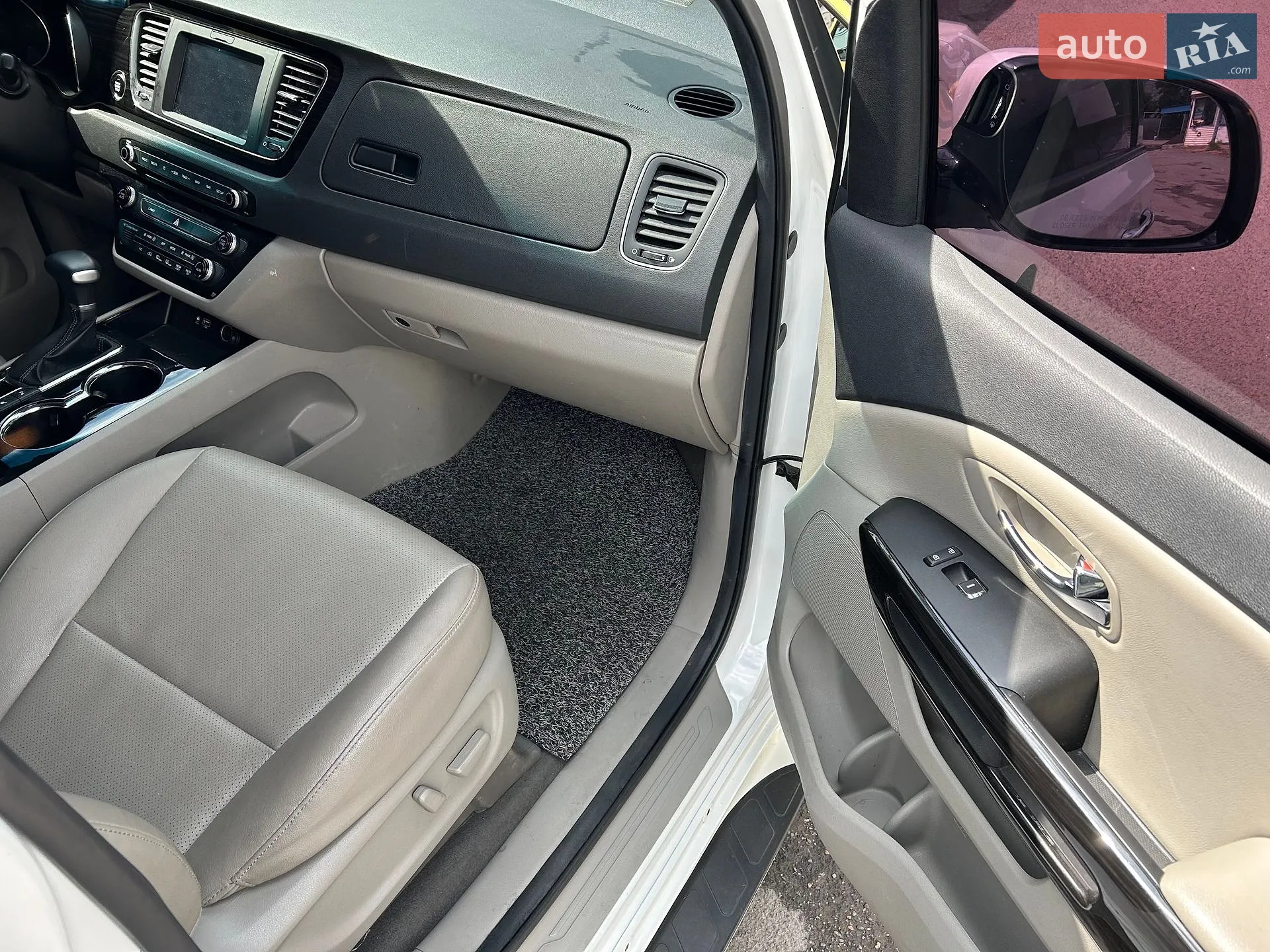 2020 Kia Carnival - мініатюра 9
