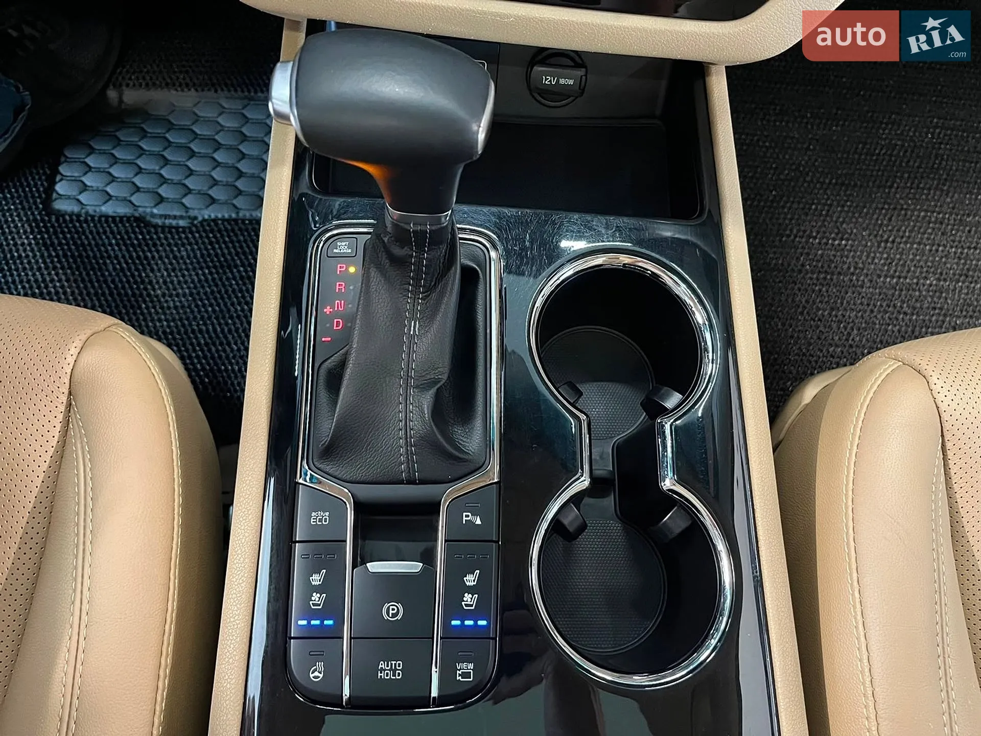 2019 Kia Carnival - мініатюра 24