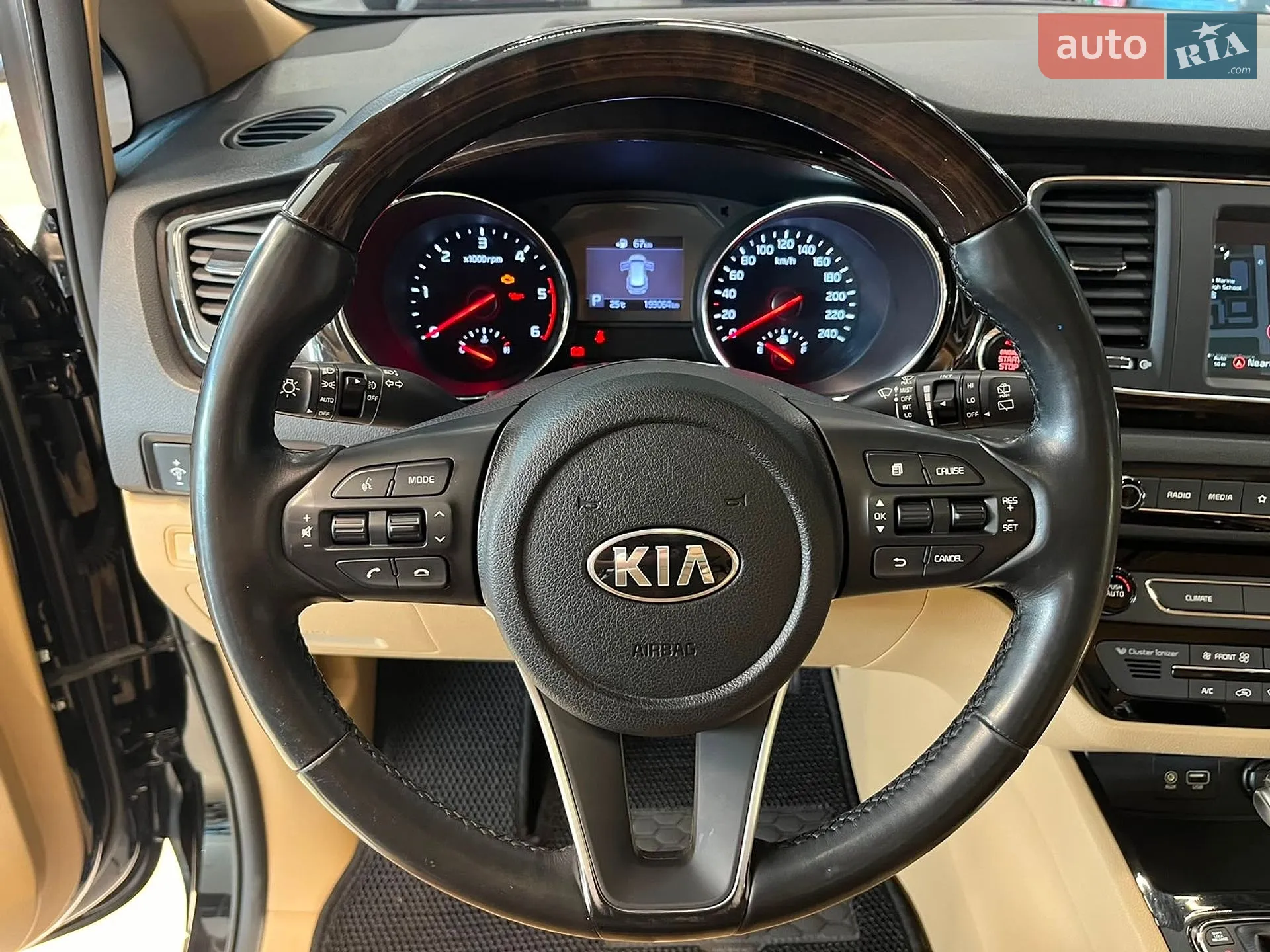 2019 Kia Carnival - мініатюра 19