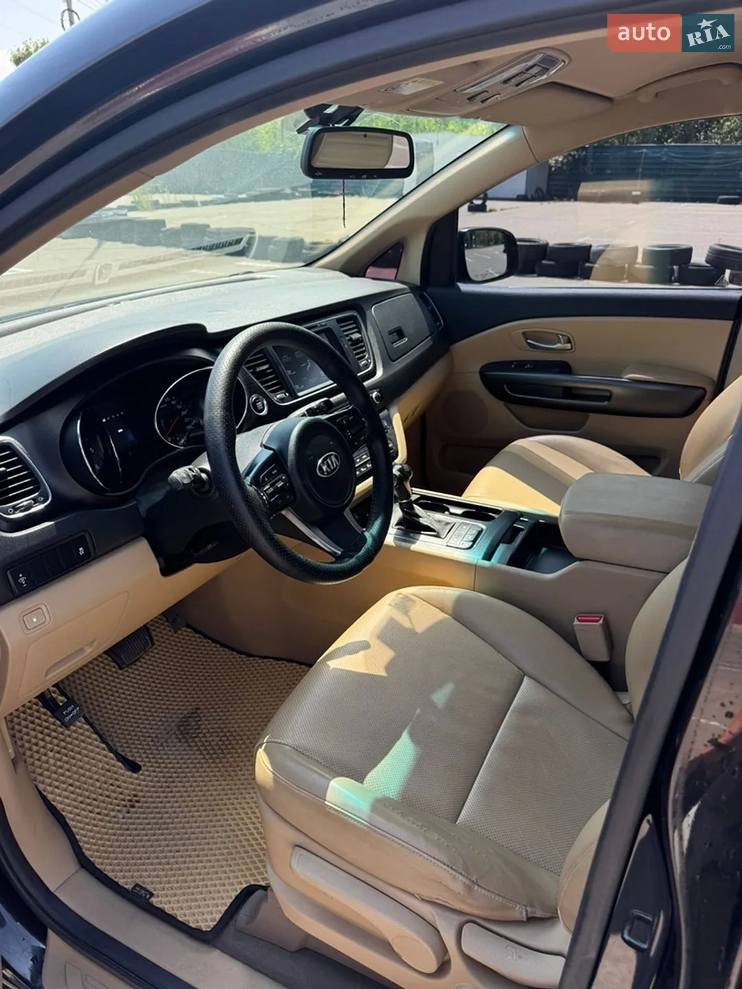2016 Kia Carnival - мініатюра 8