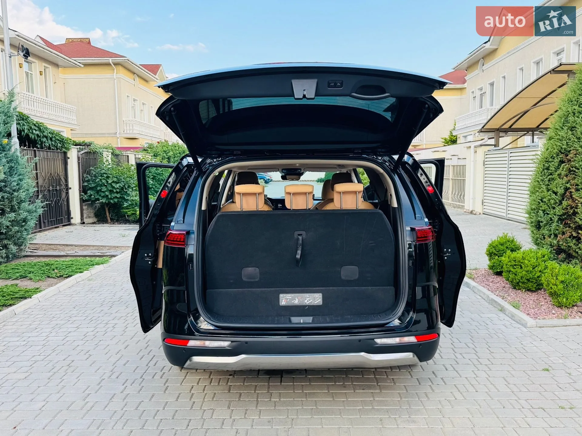 2023 Kia Carnival - мініатюра 2