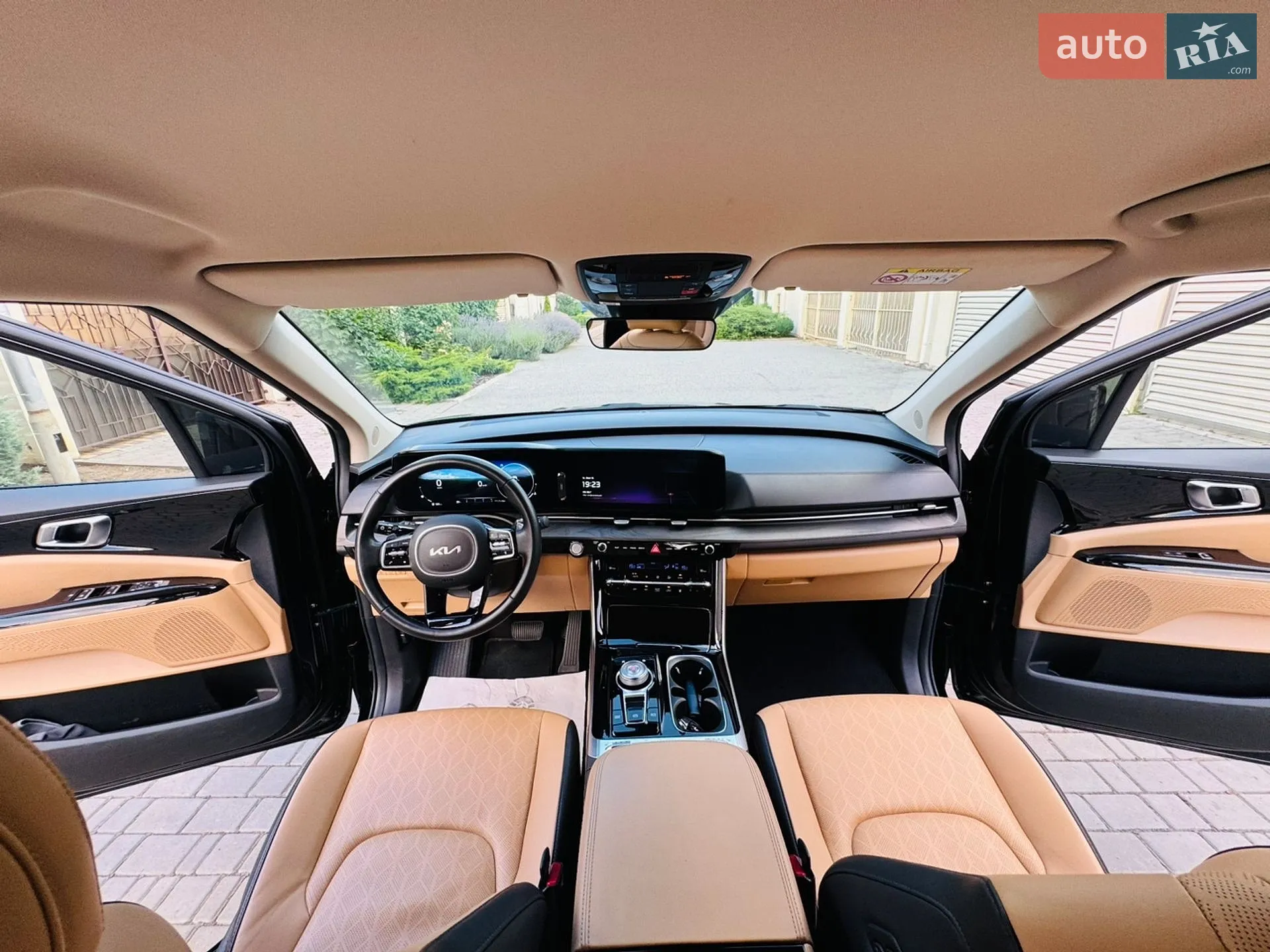 2023 Kia Carnival - мініатюра 86