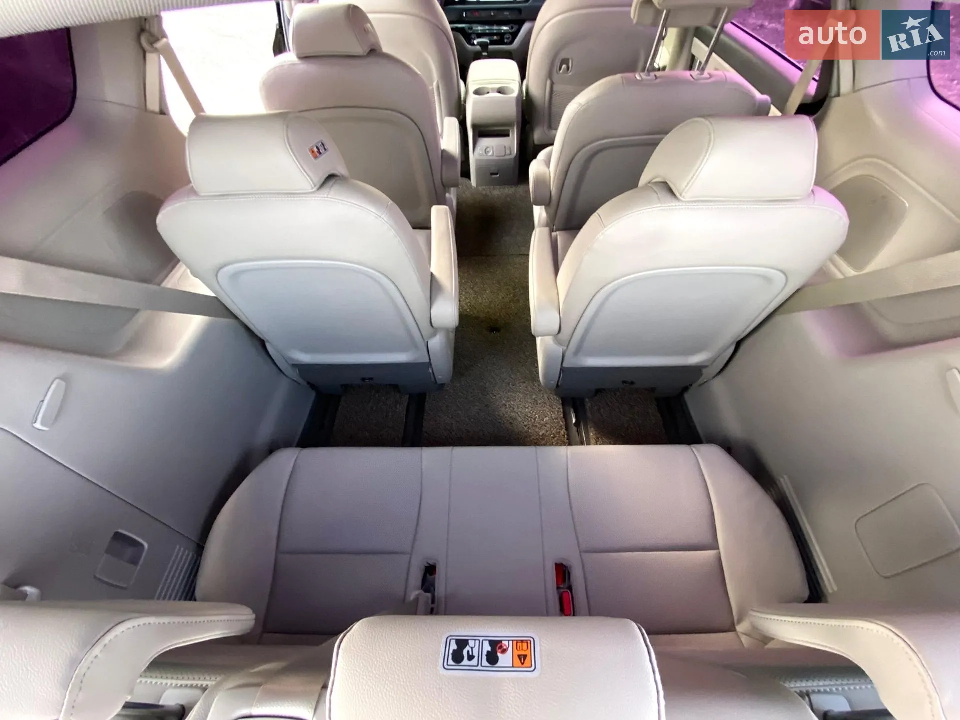 2018 Kia Carnival - мініатюра 28