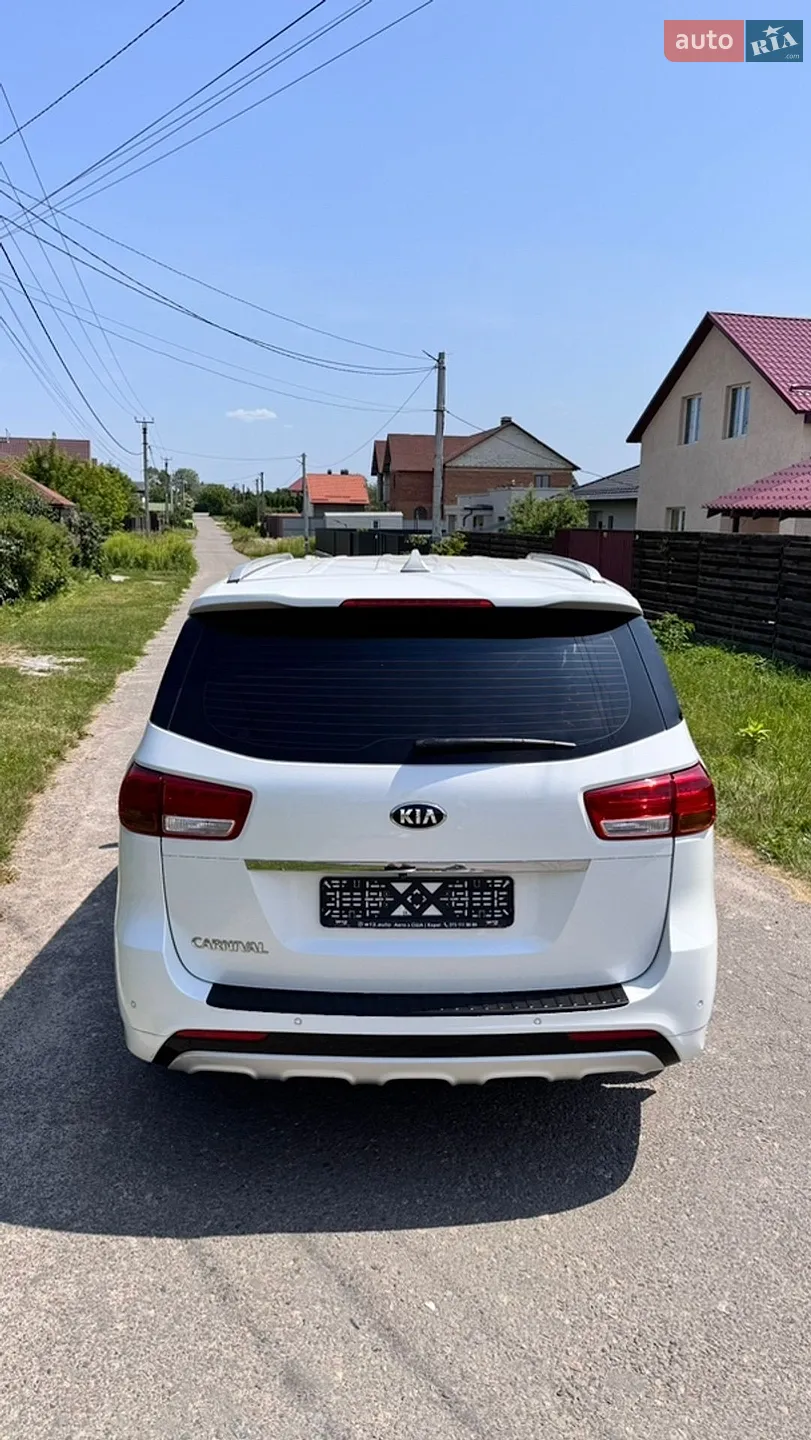 2016 Kia Carnival - мініатюра 12