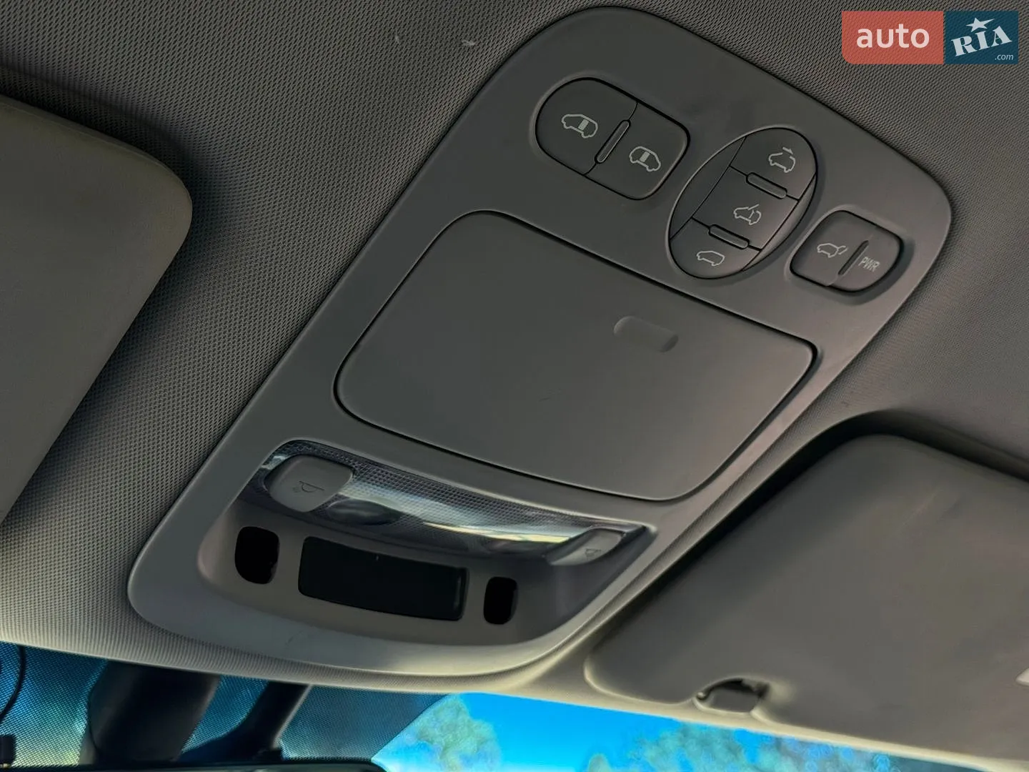 2011 Kia Carnival - мініатюра 20