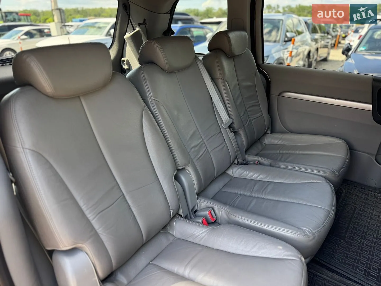 2011 Kia Carnival - мініатюра 35