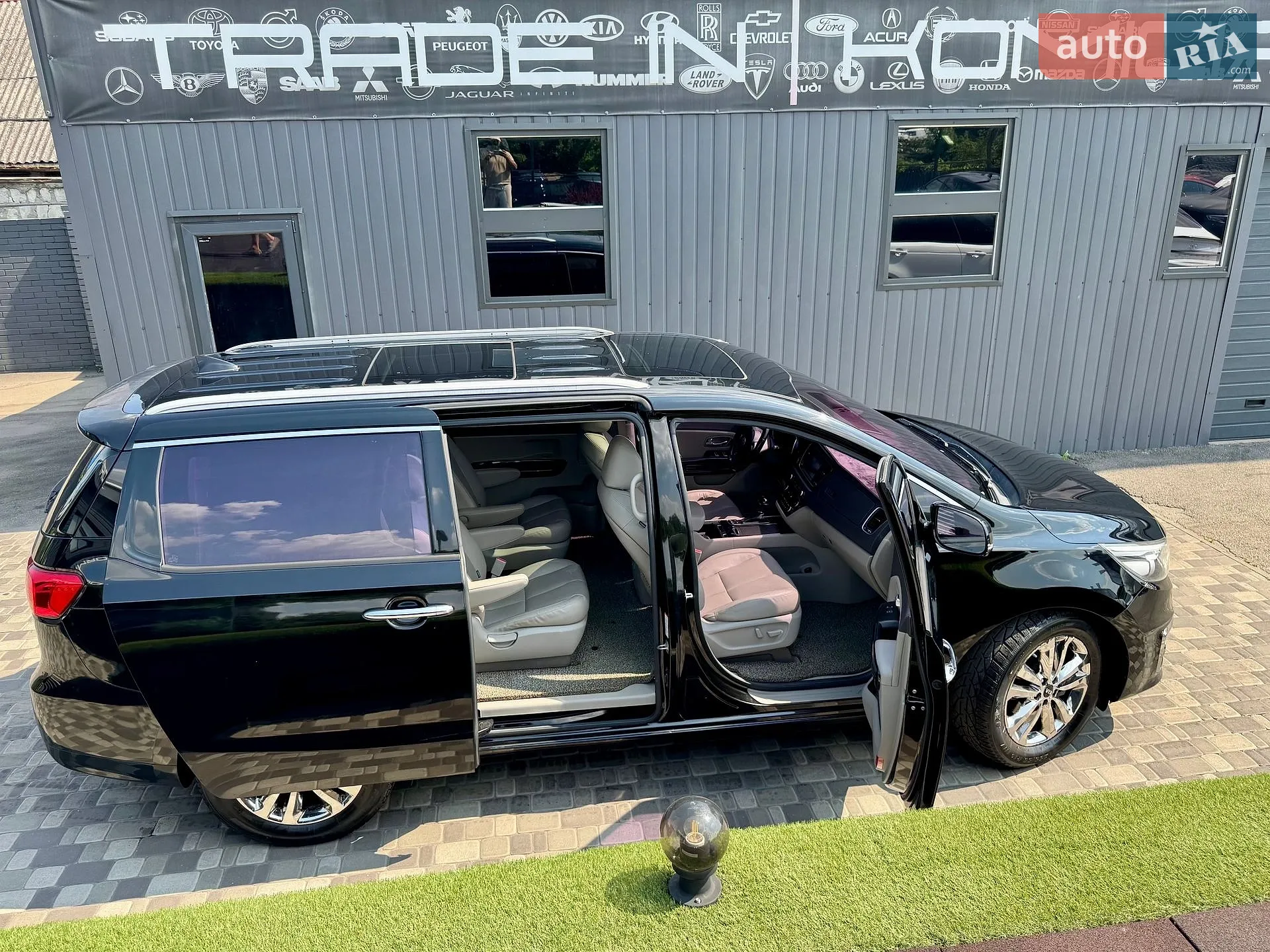 2014 Kia Carnival - мініатюра 85