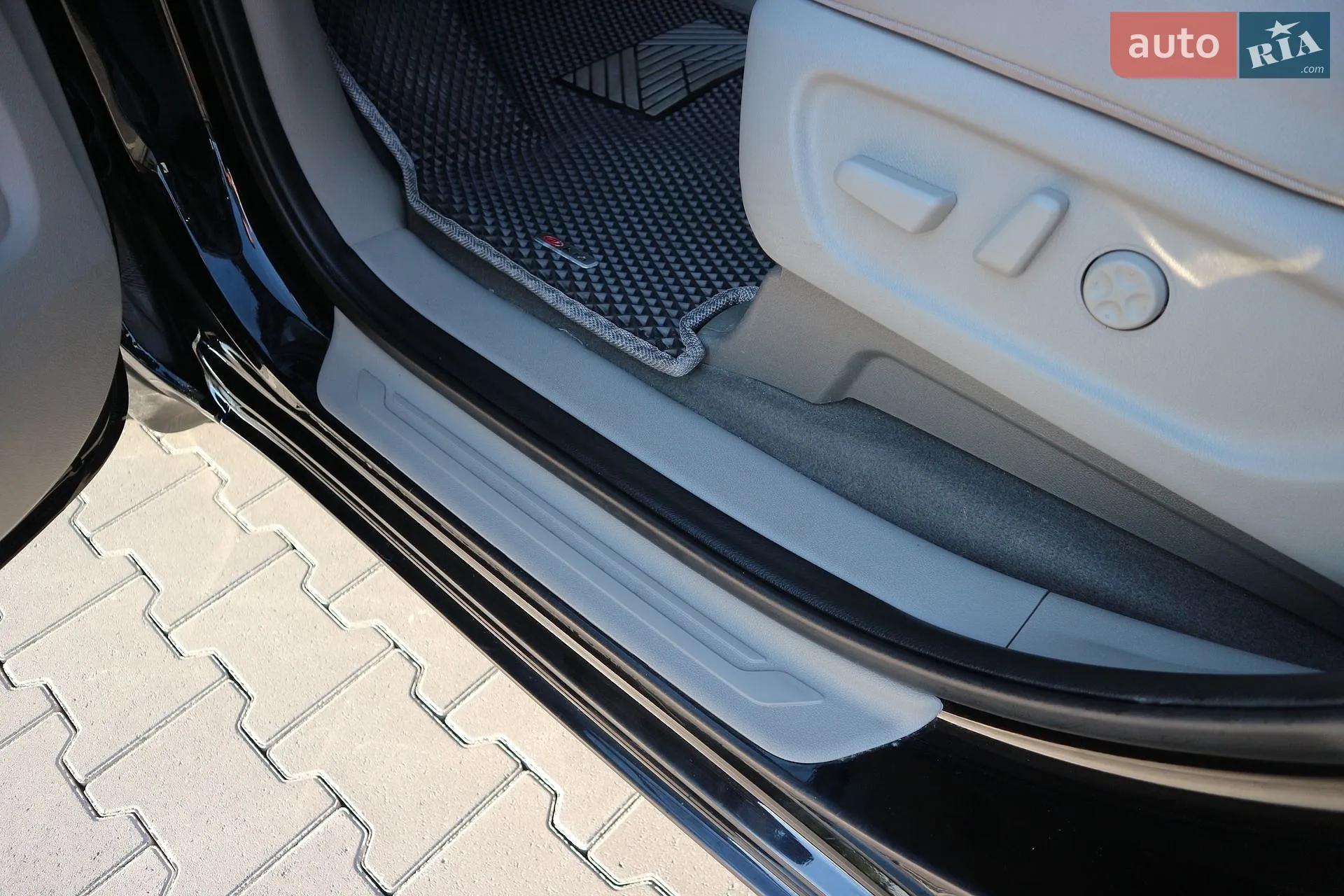 2019 Kia Carnival - мініатюра 31