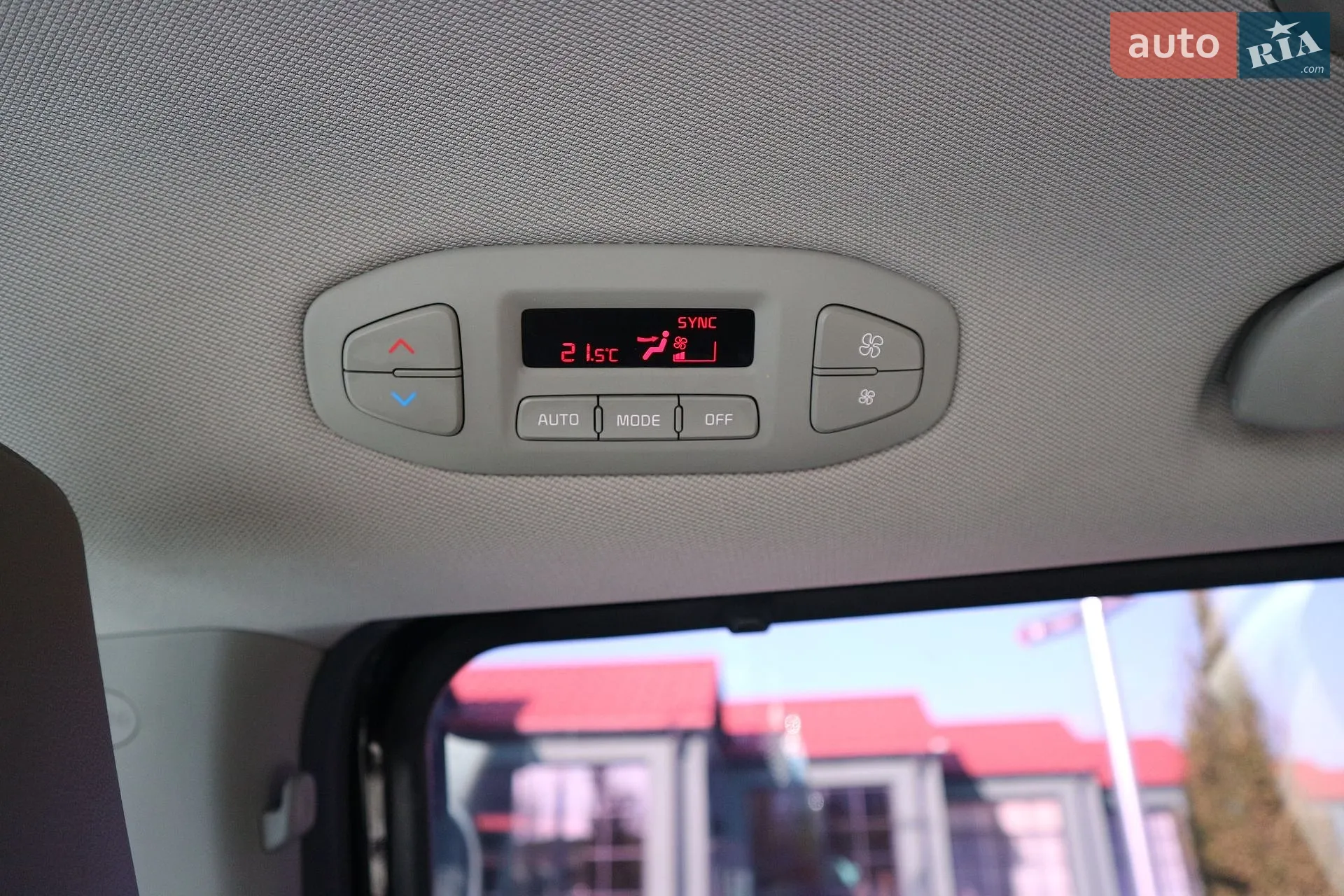 2019 Kia Carnival - мініатюра 35