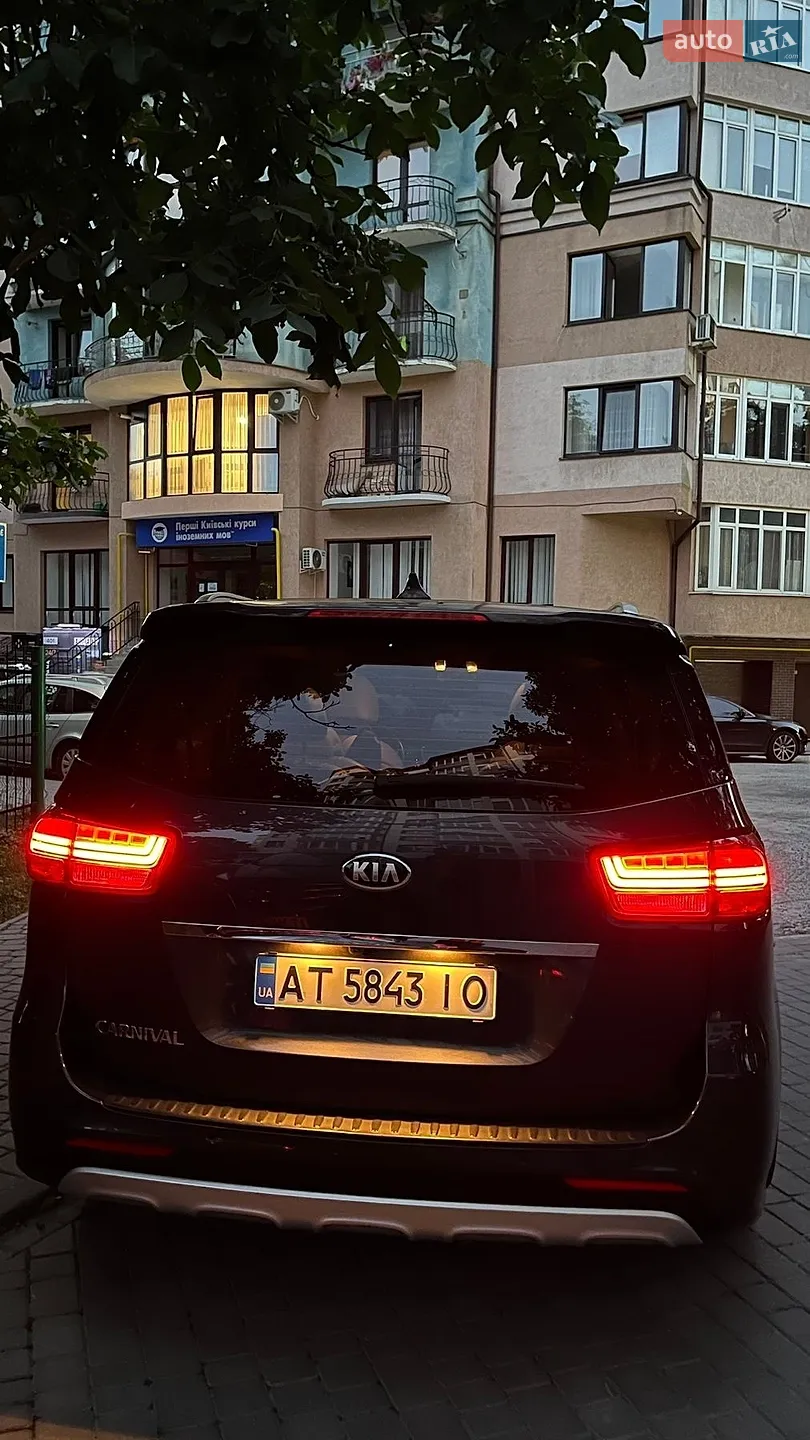 2016 Kia Carnival - мініатюра 2