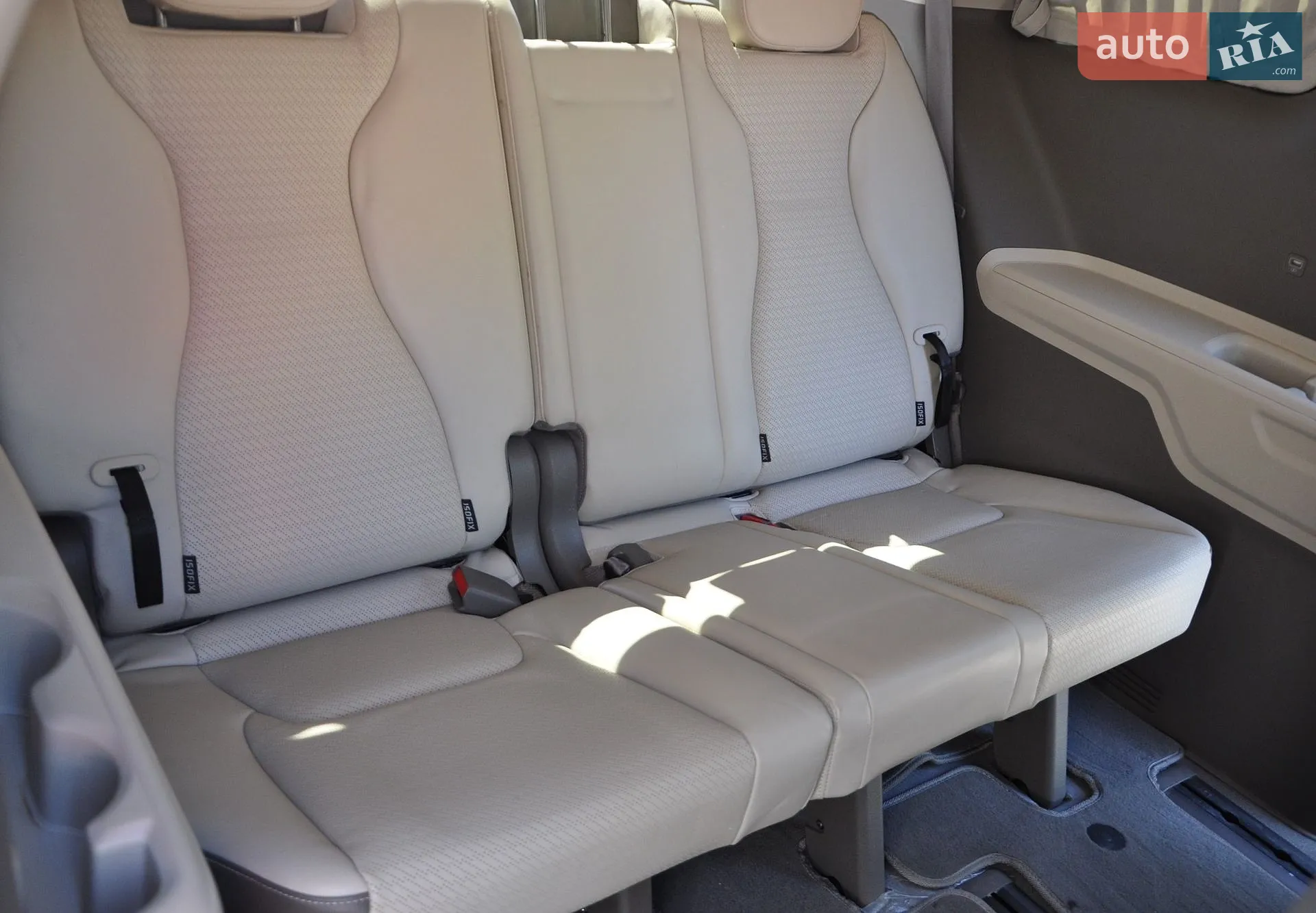 2021 Kia Carnival - мініатюра 23