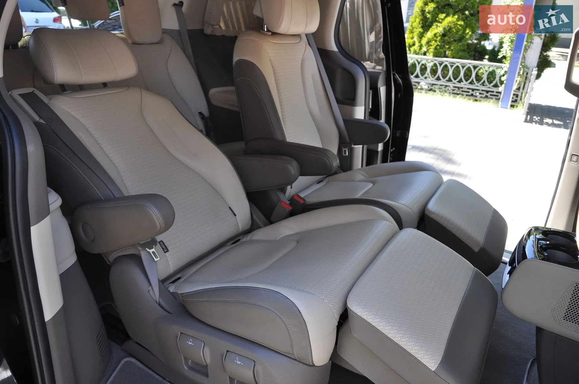 2021 Kia Carnival - мініатюра 28