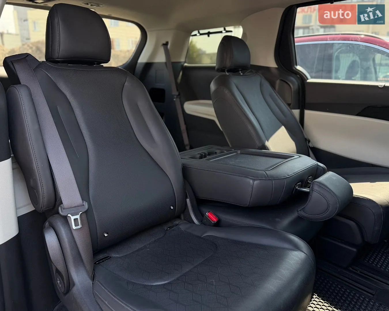 2023 Kia Carnival - мініатюра 18