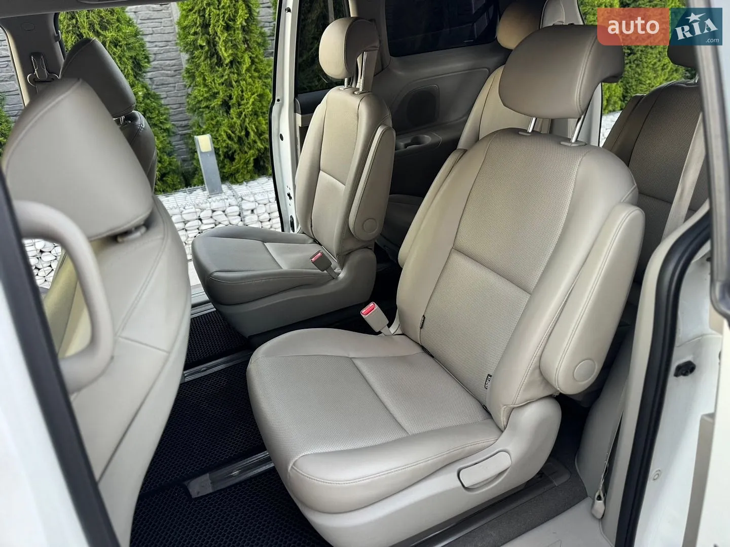 2017 Kia Carnival - мініатюра 20