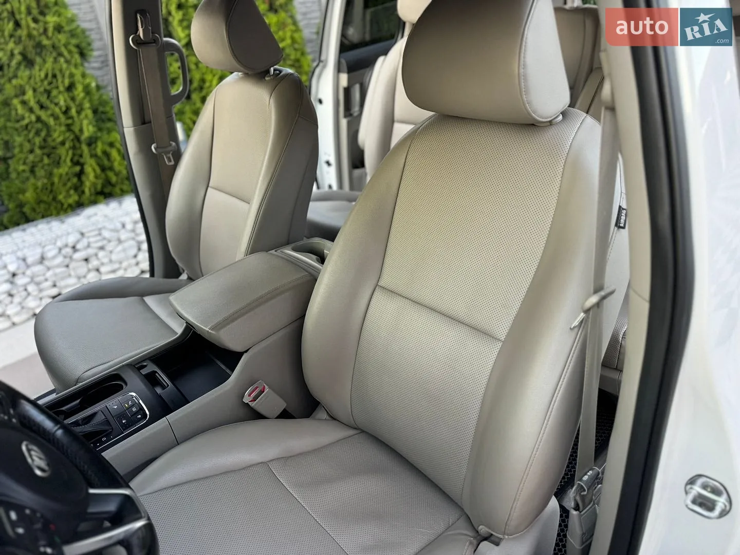 2017 Kia Carnival - мініатюра 24