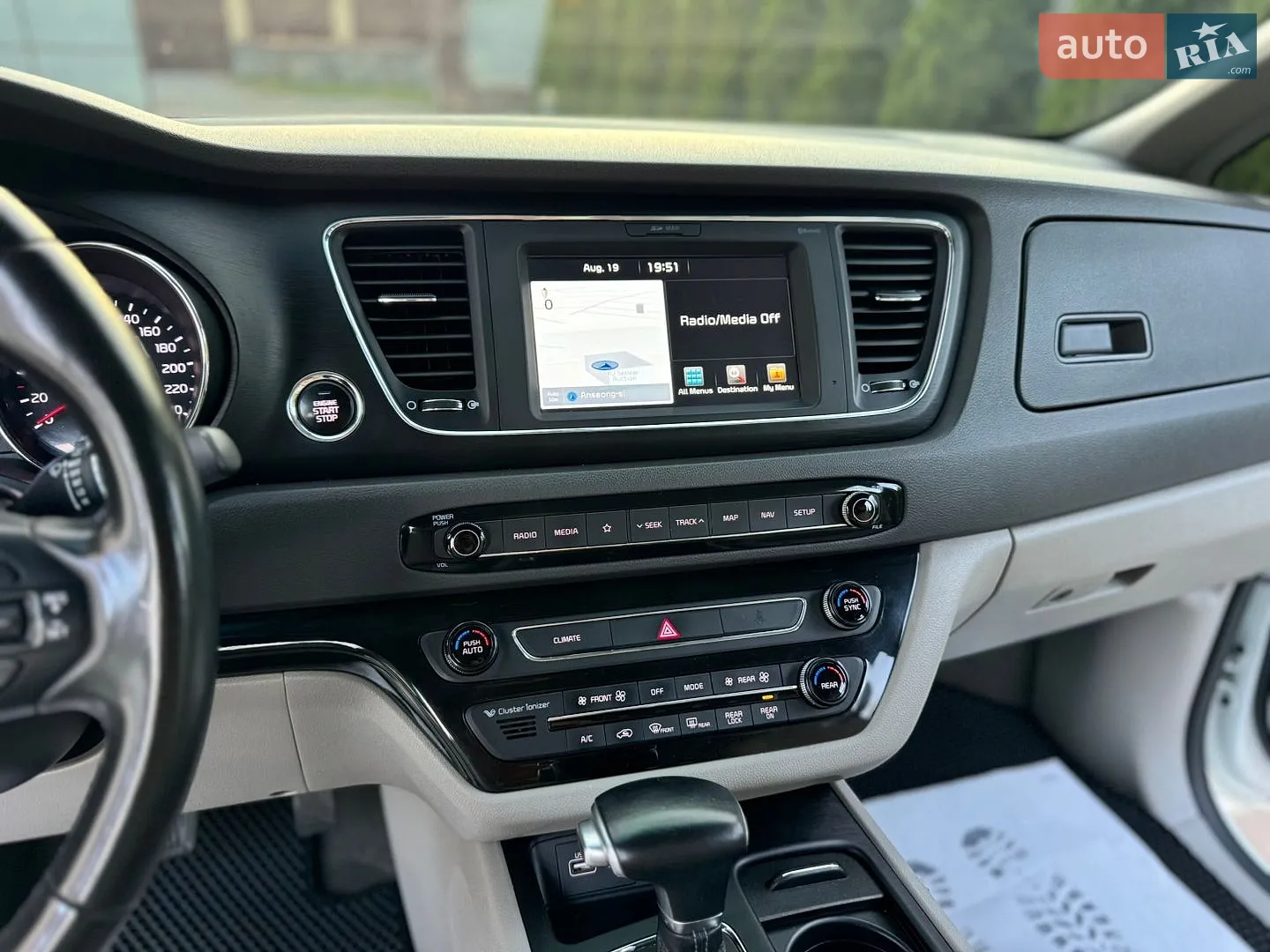 2017 Kia Carnival - мініатюра 32
