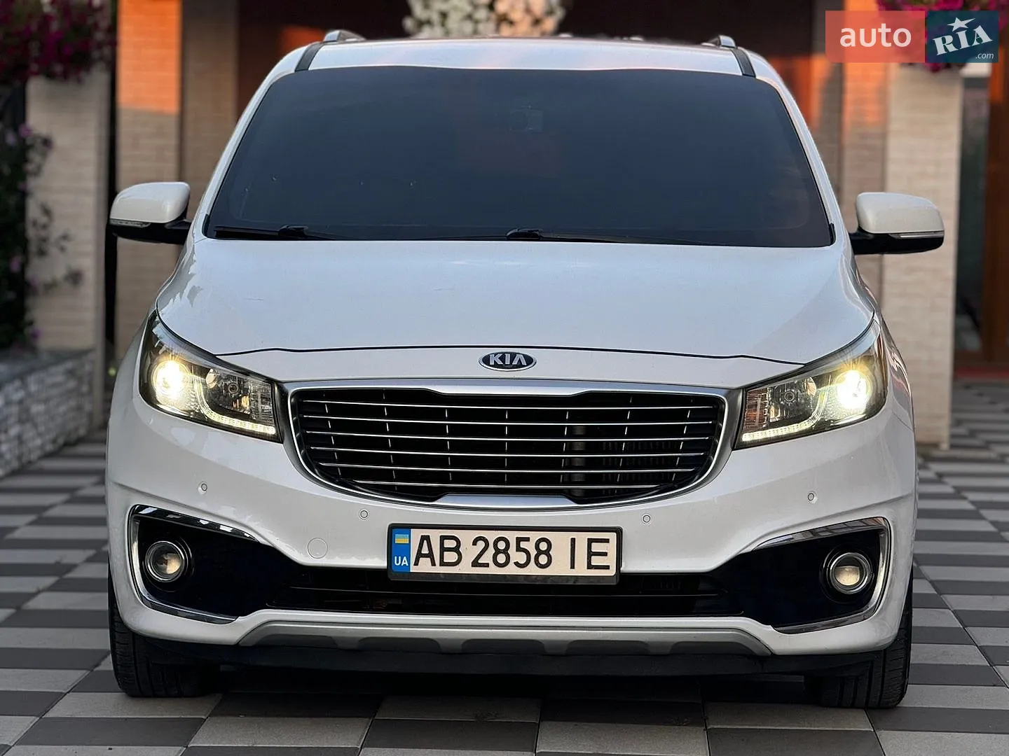 2017 Kia Carnival - мініатюра 42
